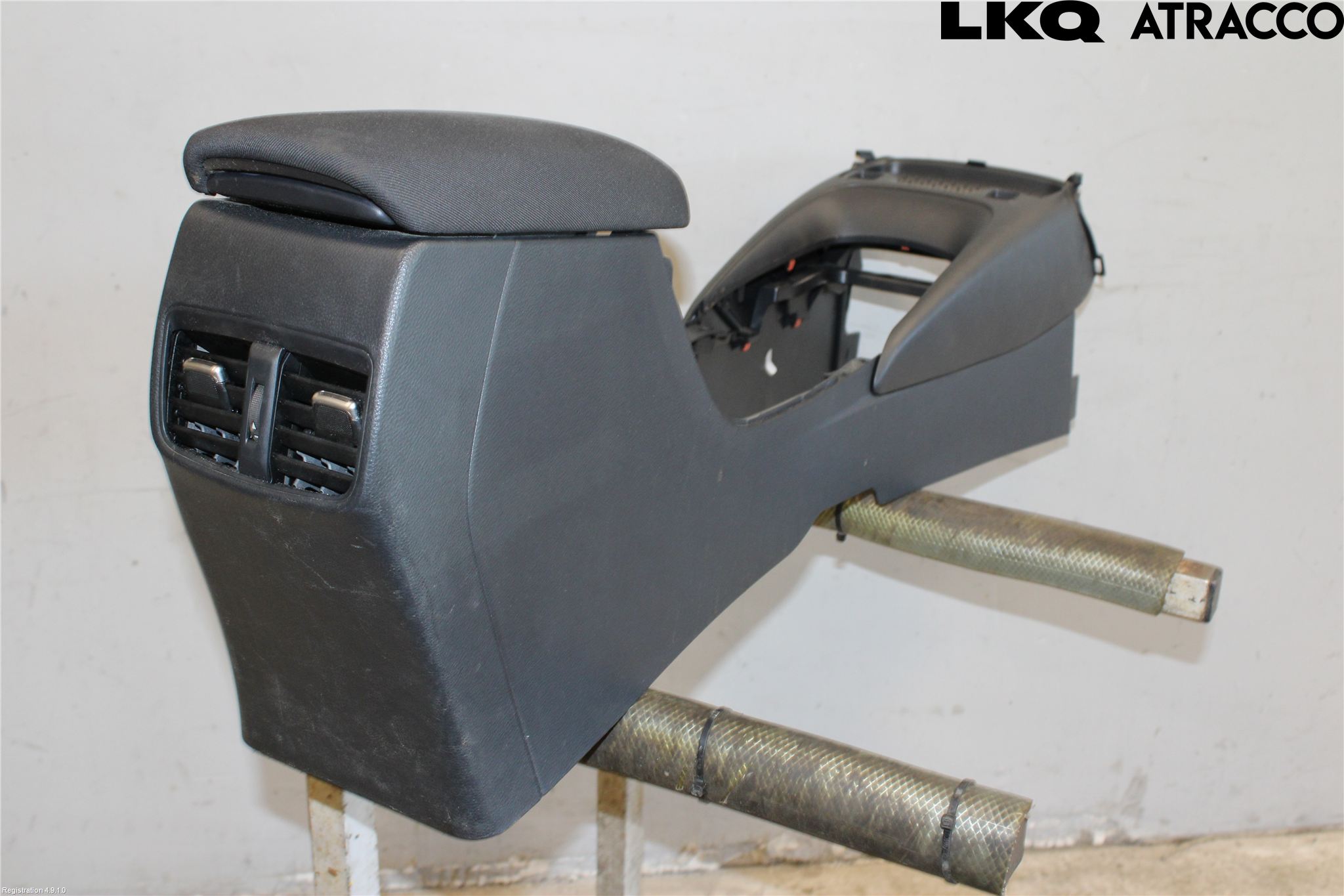 Toyota COROLLA 19- Instrumentkonsoll Golv