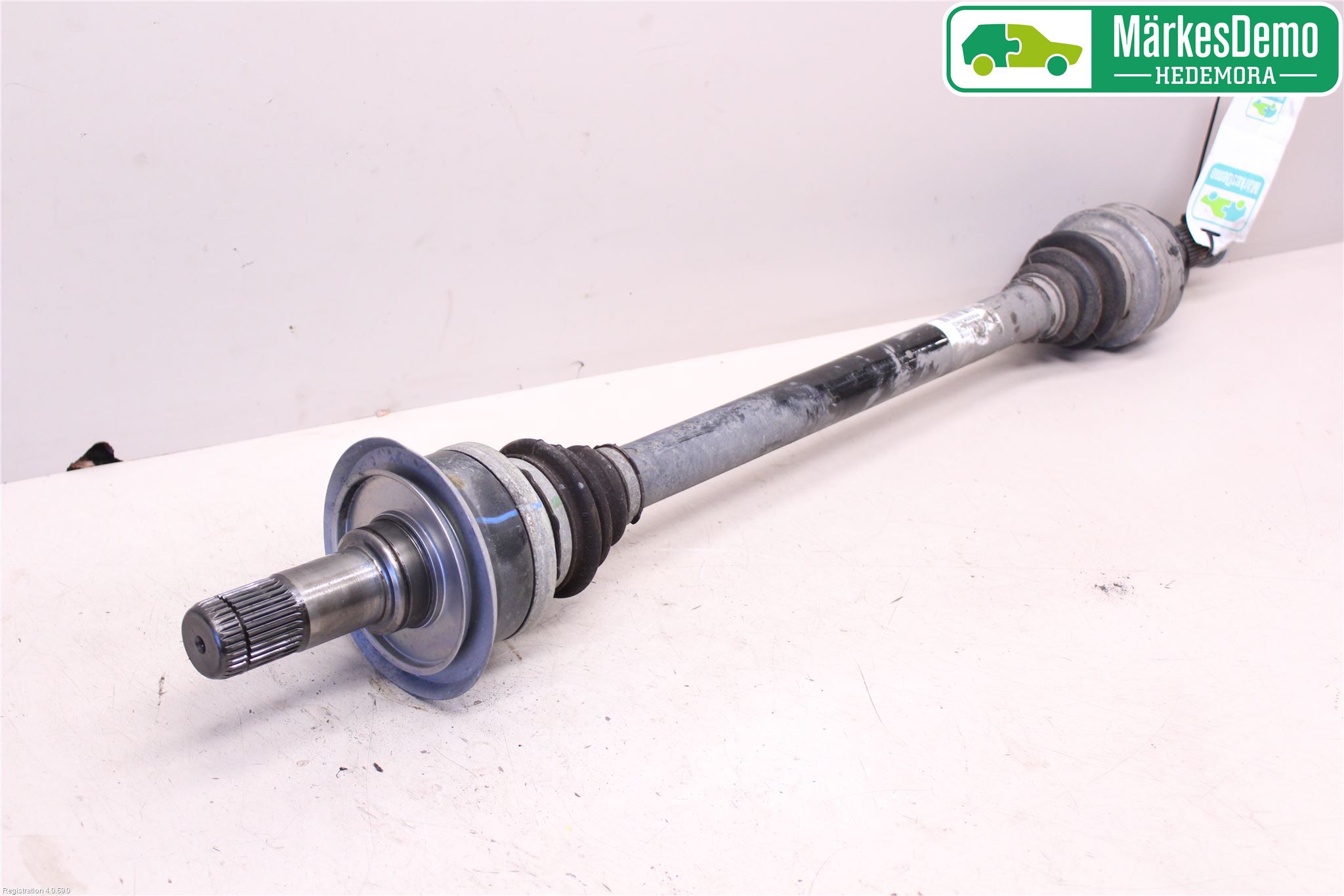 BMW X5 F15 13-18 Drivaxel Bak Vänster