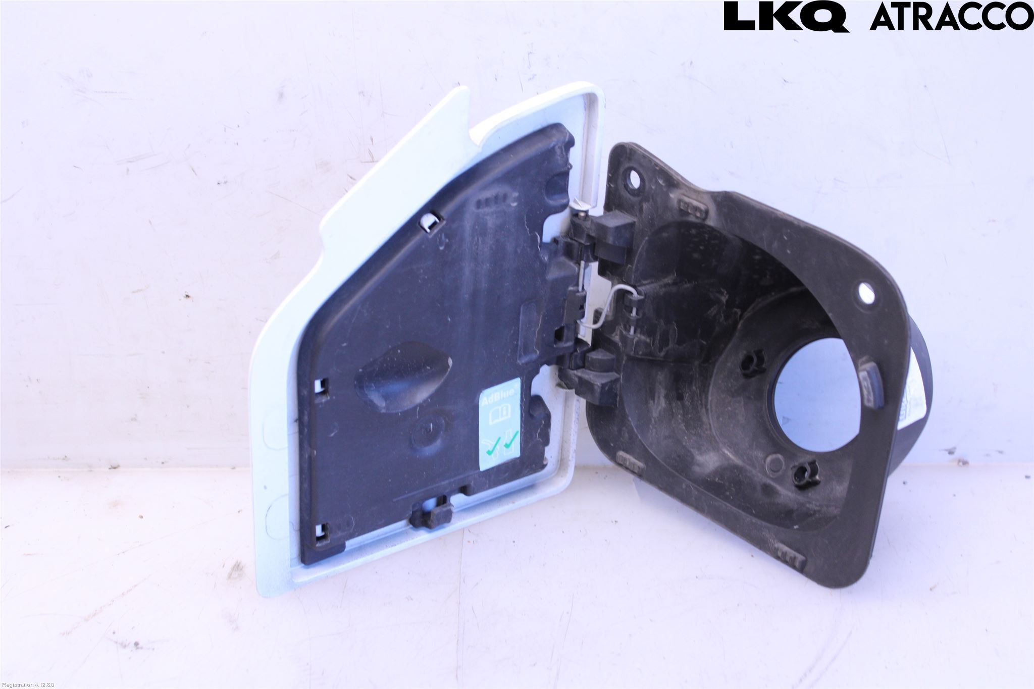 Nissan NV400 12-24 Tanklucka