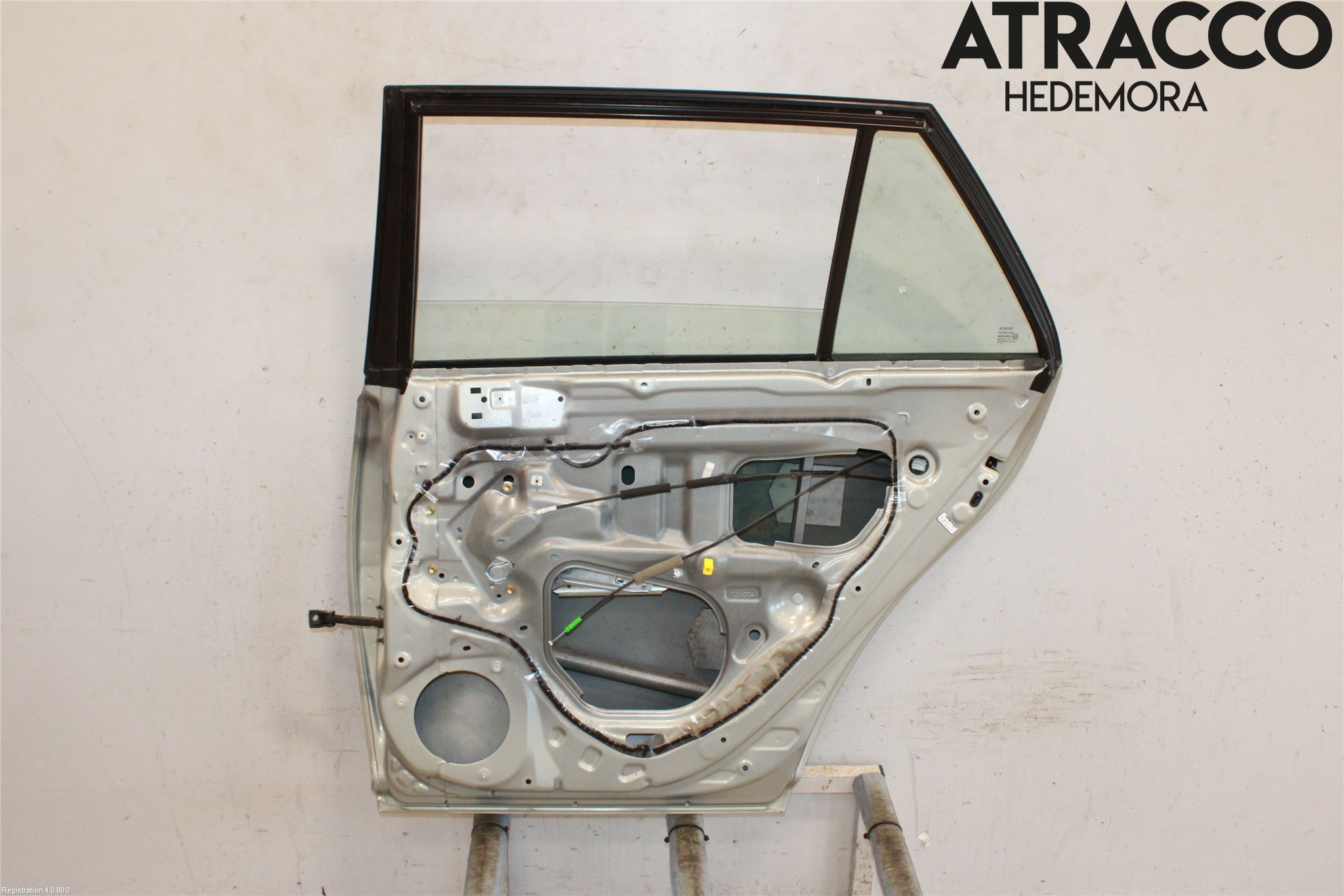 Toyota AVENSIS 03-06 Dörr Bak Höger