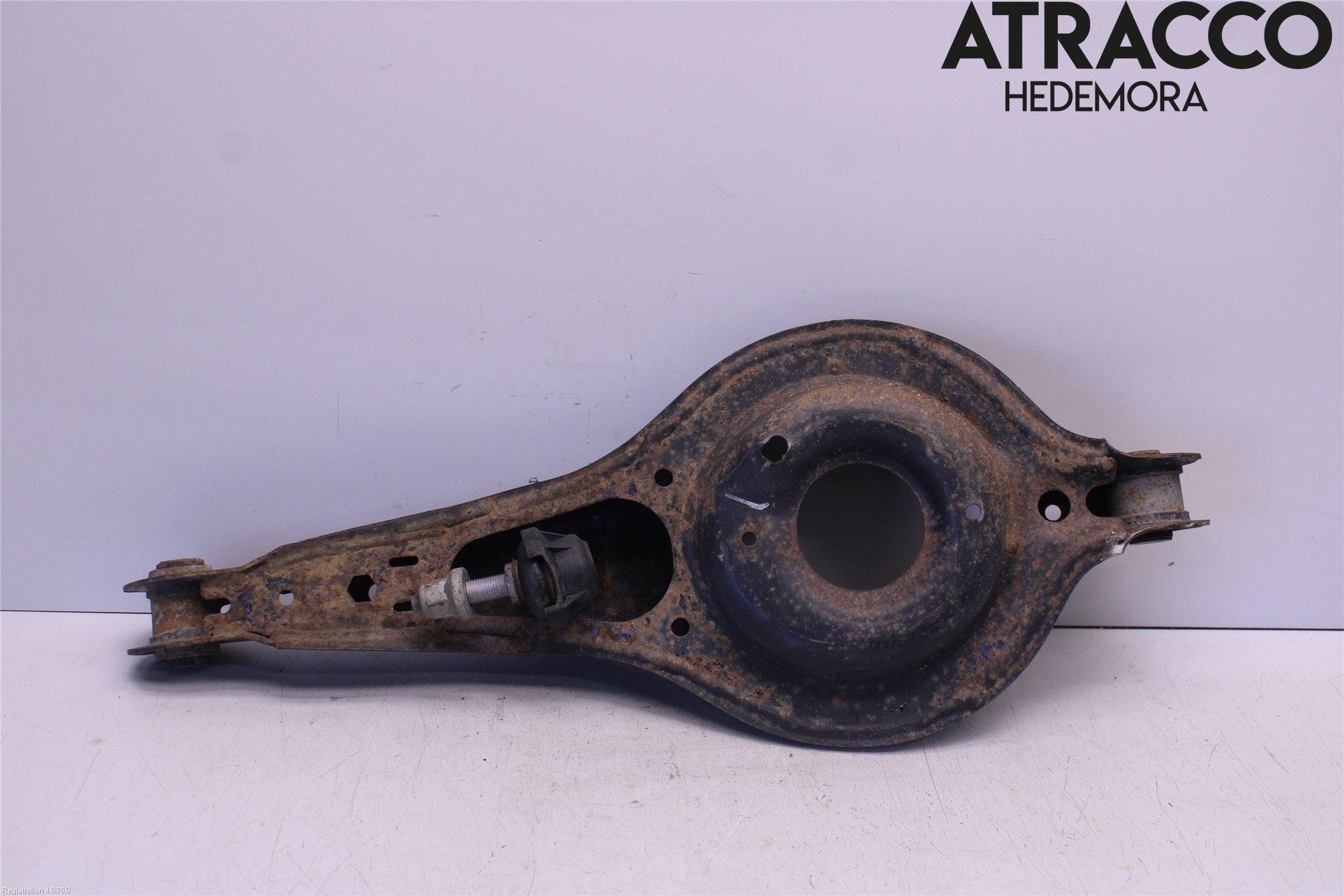 Ford FOCUS 15-18 Bärarm Bak Vänster