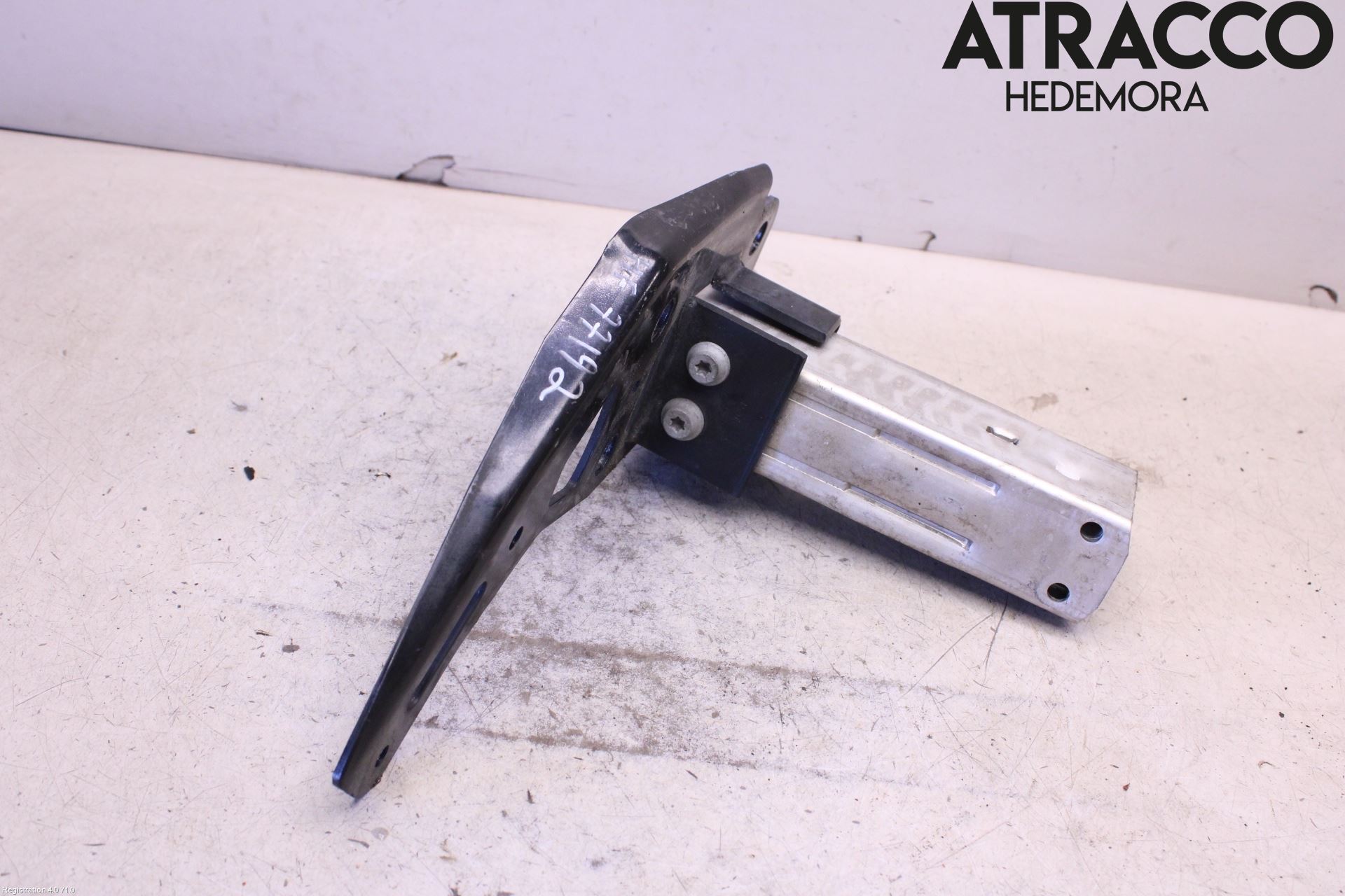 Audi A6/S6     05-11 Stötfångarbärjärn Fram