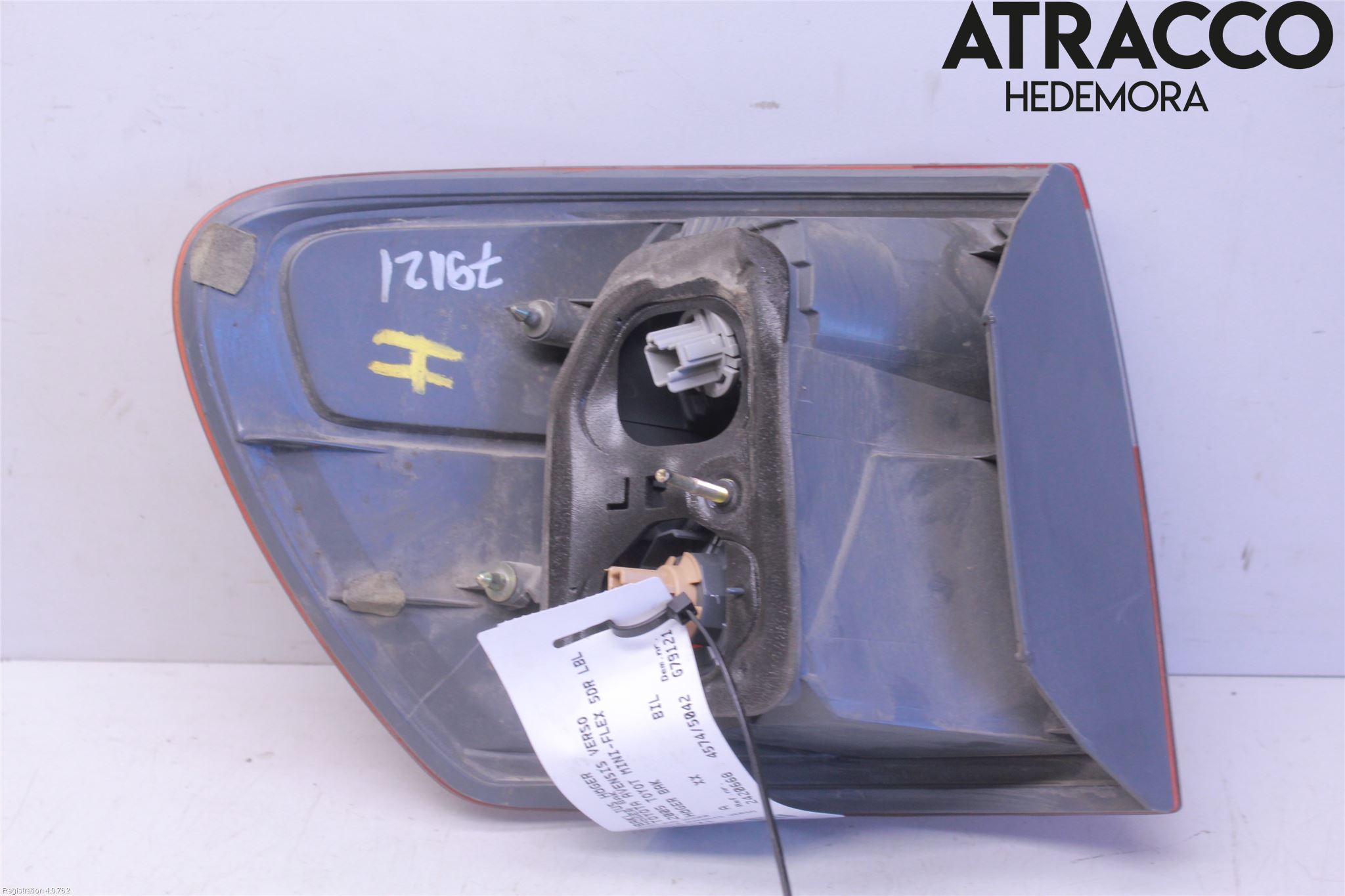 Toyota AVENSIS VERSO Bakljus Höger