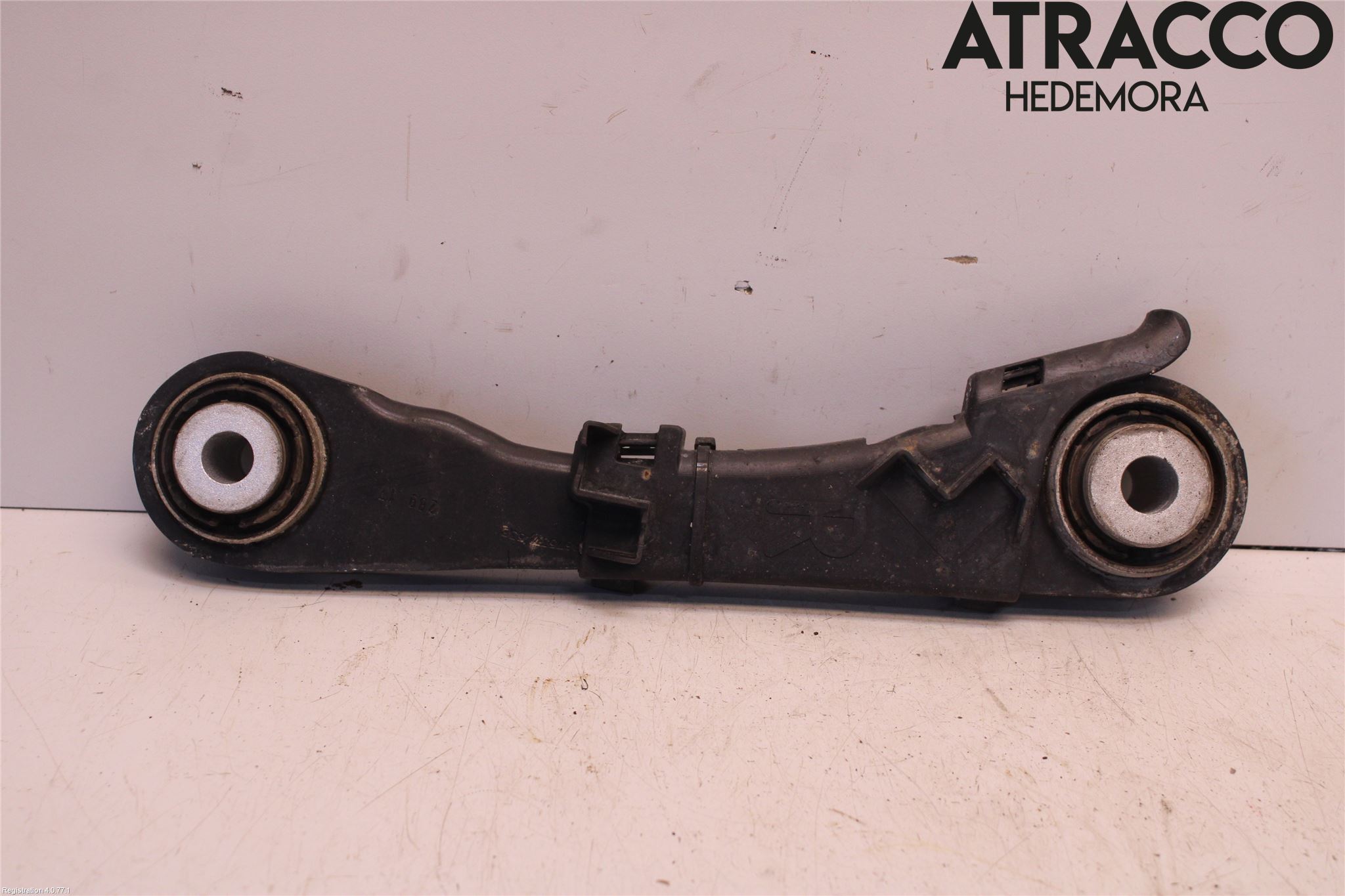BMW 5 G30/G31/F90 17-23 Bärarm Bak Övre Höger