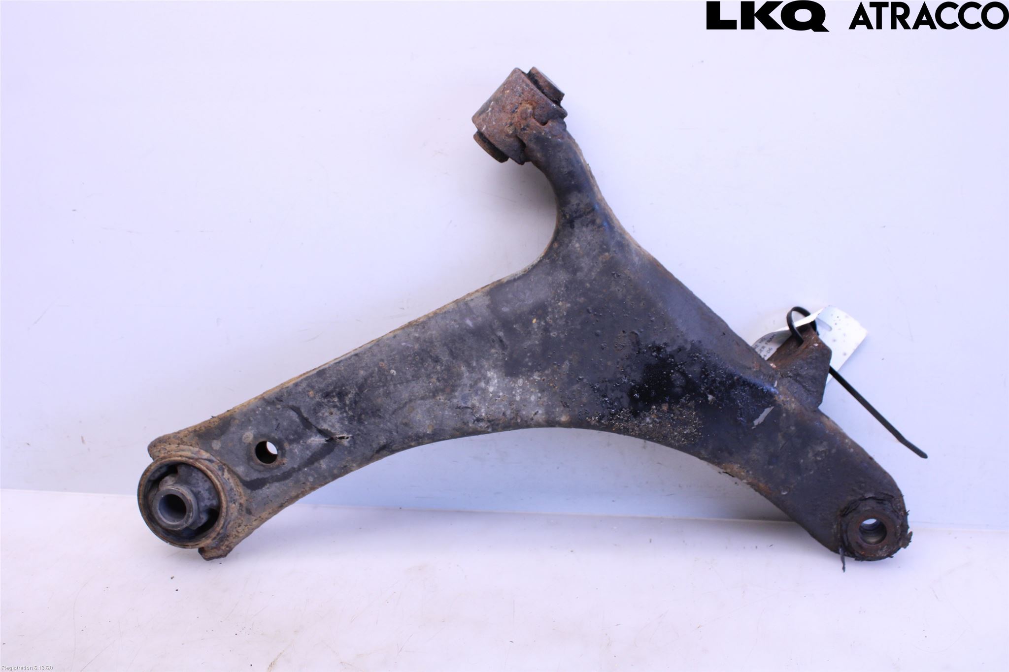 Subaru LEGACY    04-06 Bärarm Fram Undre Hö