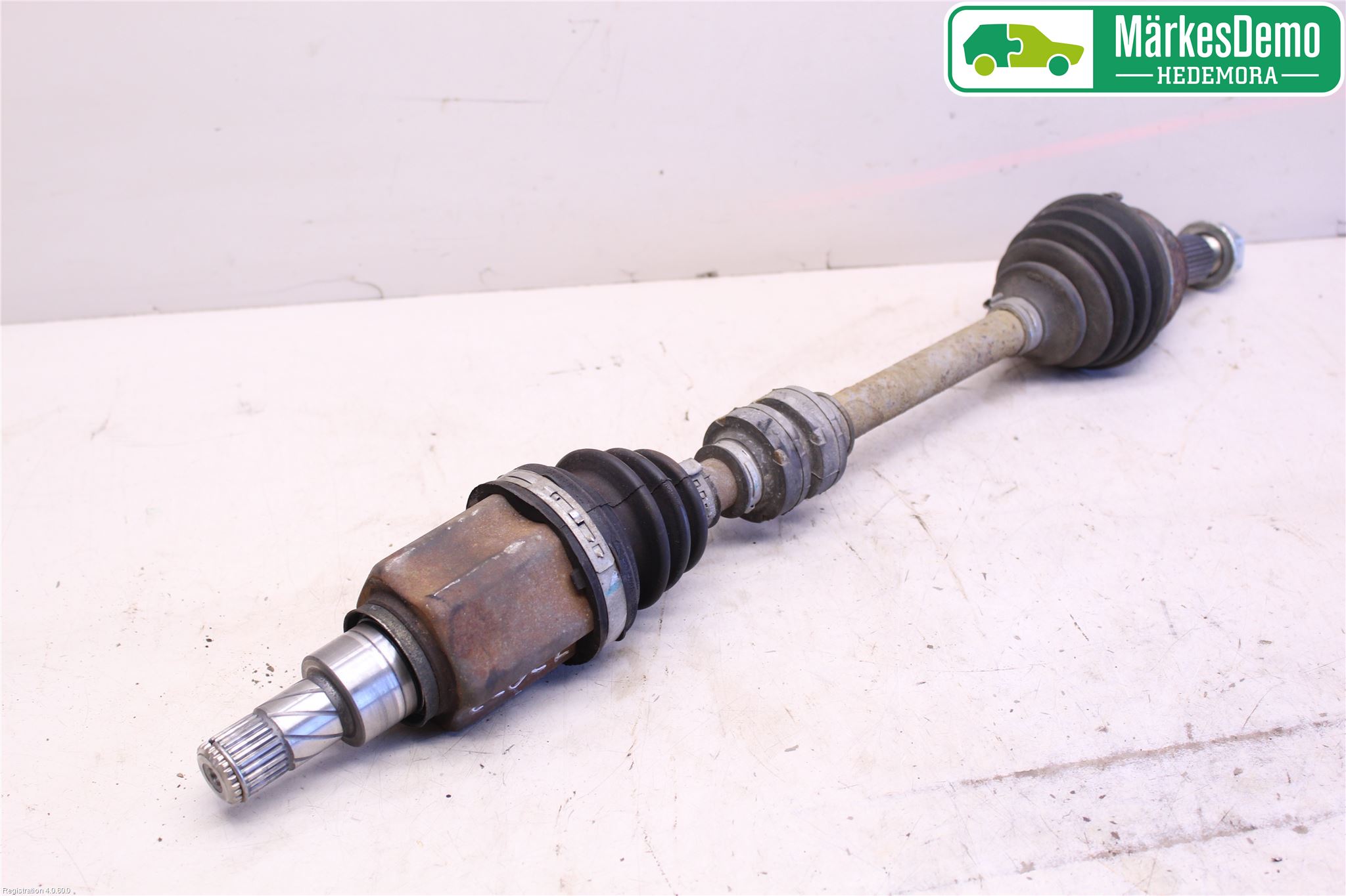 Nissan JUKE 10-14 Drivaxel Fram Vänster