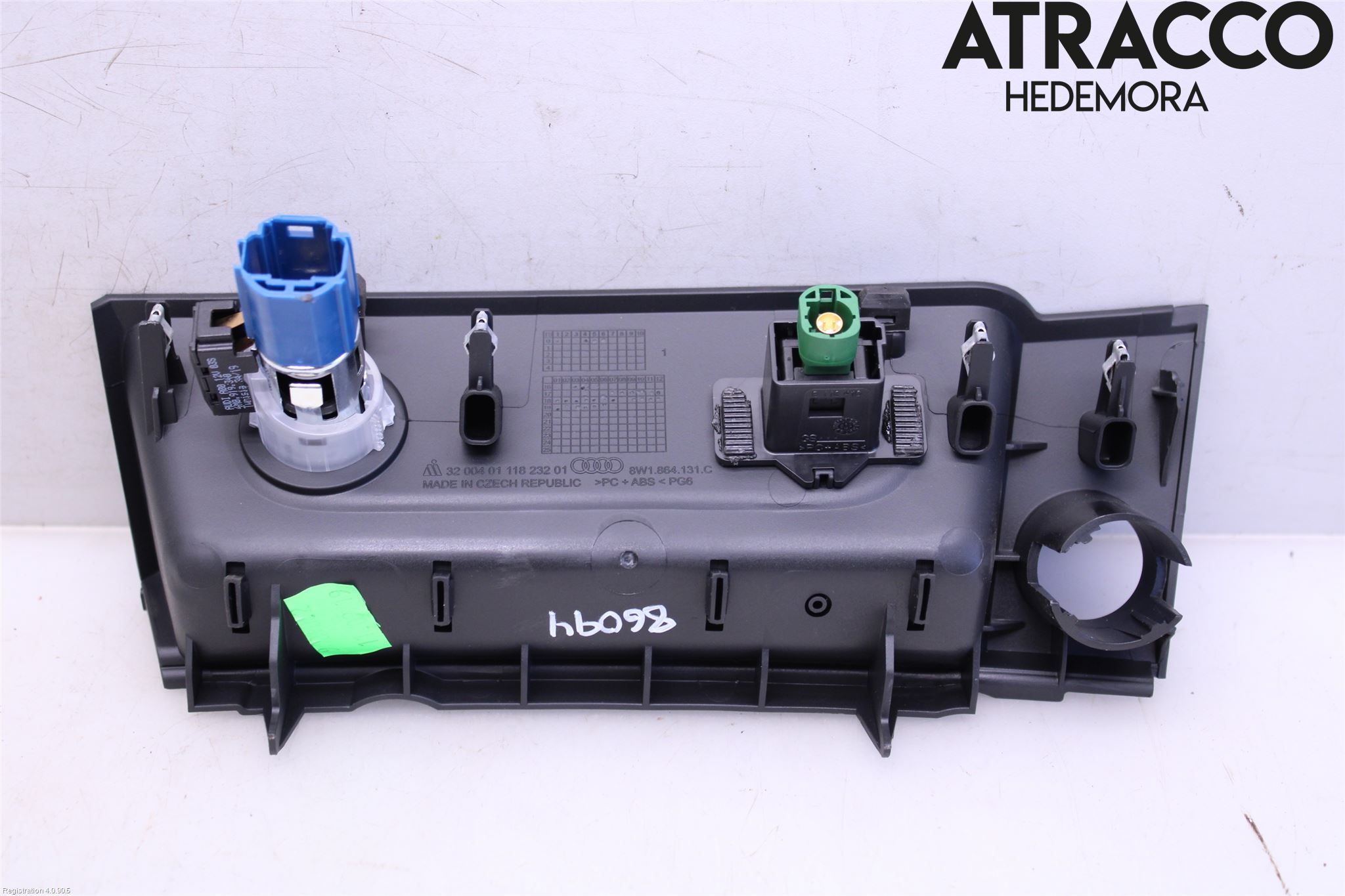 Audi A4 ALLROAD 17- Instrumentbräda Förvaringsfack