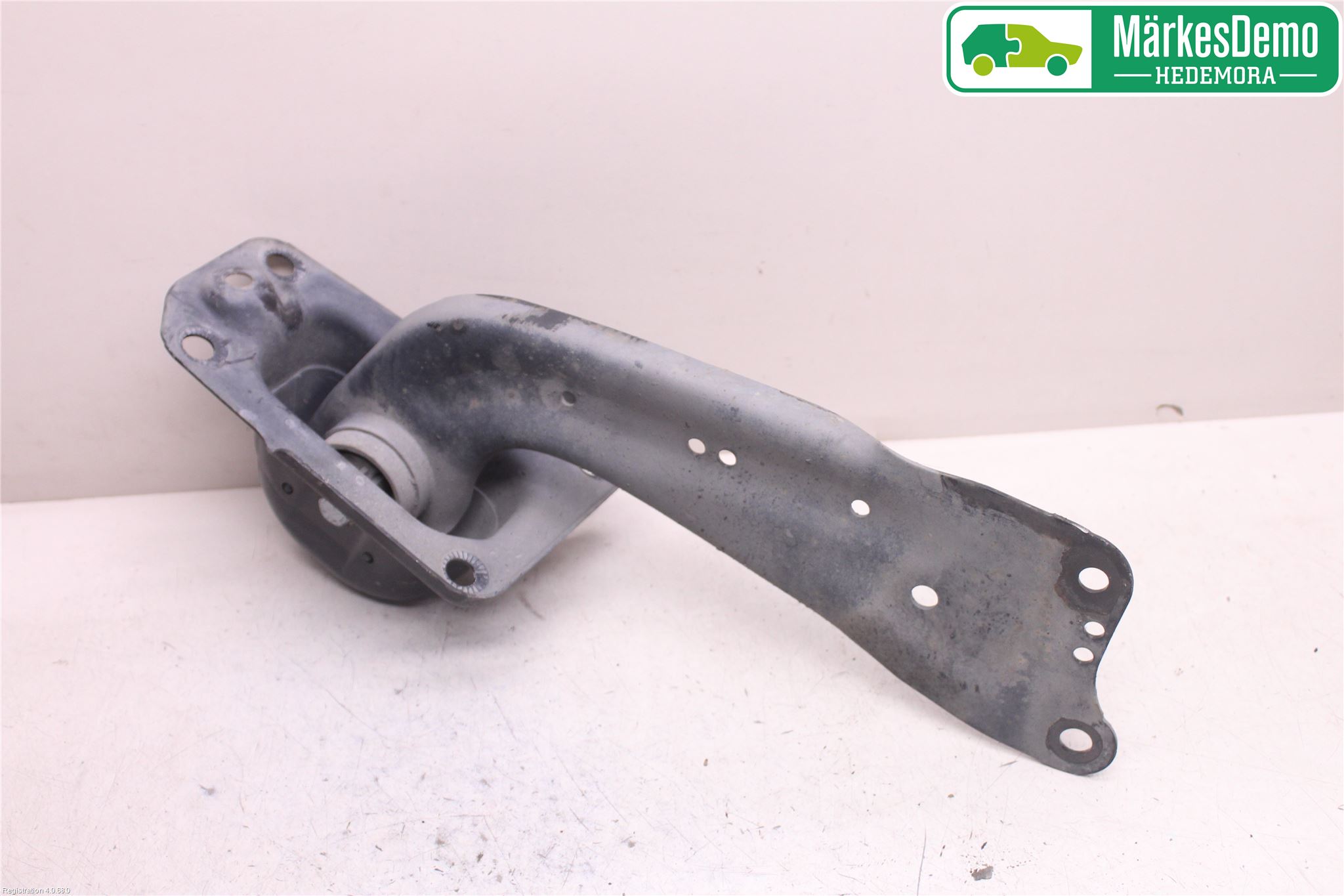 Volkswagen VW GOLF / E-GOLF VII 13-20 Bärarm Bak Höger