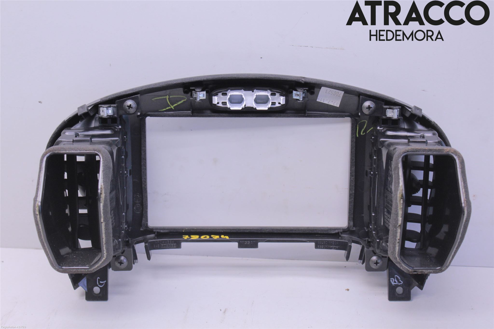 Nissan JUKE 10-14 Defrosterkanal-Munstycke