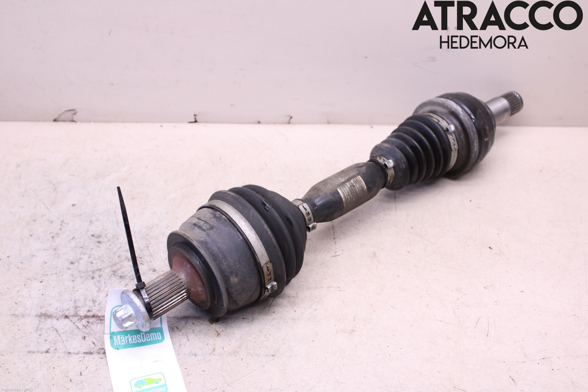 Mercedes-Benz MB GLA-KLASS (X156) 13-20 Drivaxel Fram Vänster