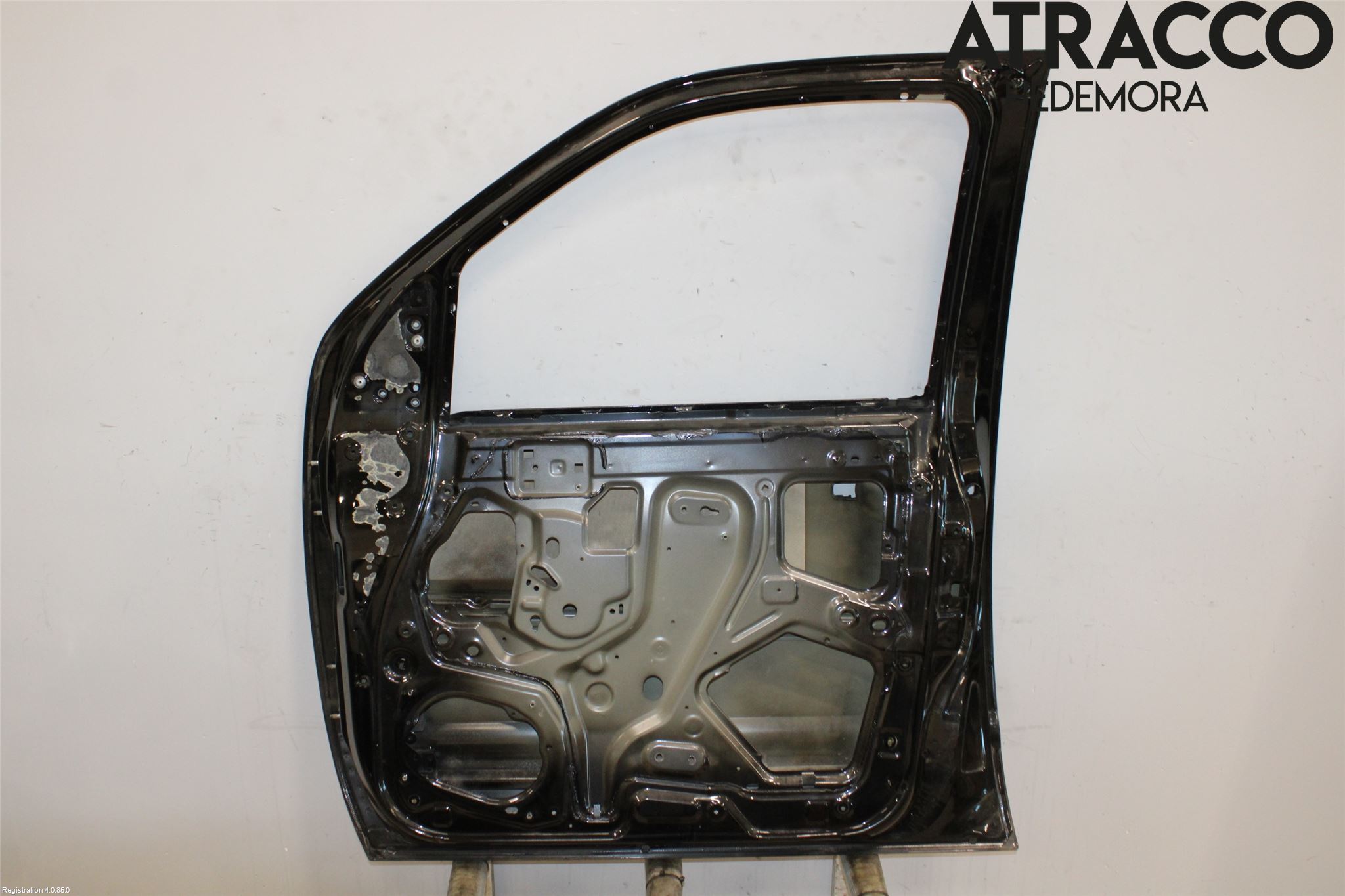 Nissan NAVARA 05-16 Dörr Fram Höger