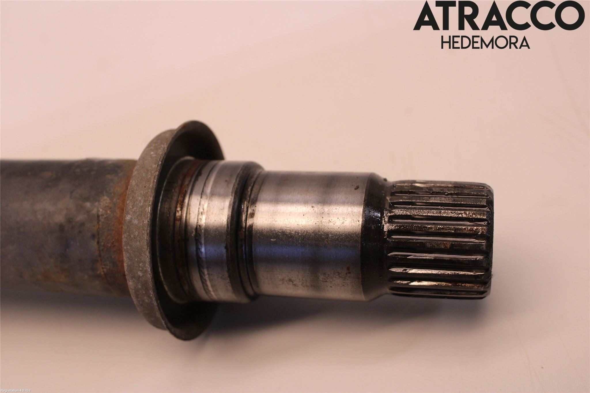 Toyota AVENSIS 03-06 Drivaxel Fram Höger