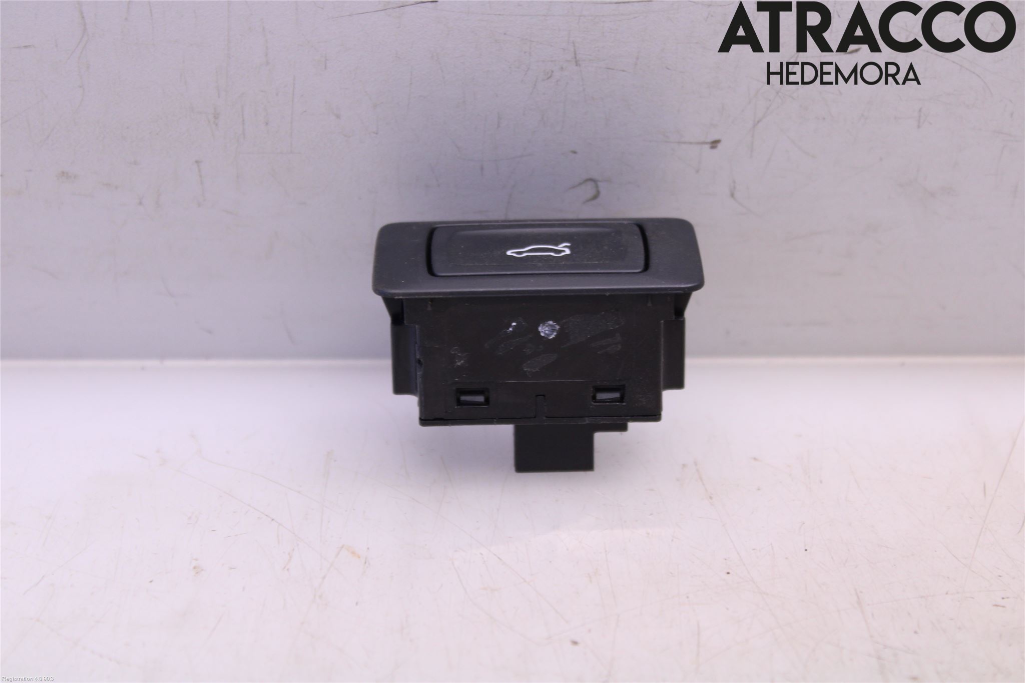 Audi A4 ALLROAD 09-16 Strömställare Baklucka