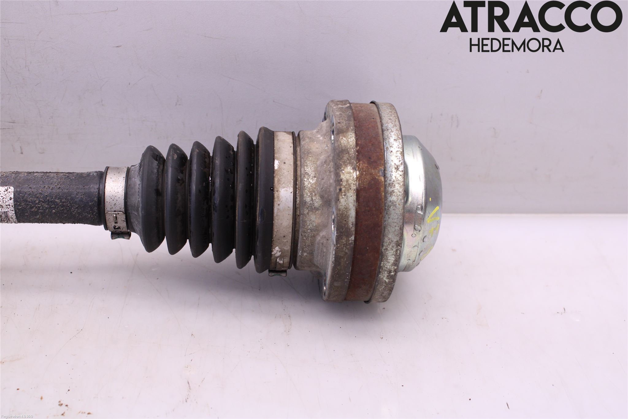 Volkswagen VW PASSAT 11-14 Drivaxel Fram Vänster