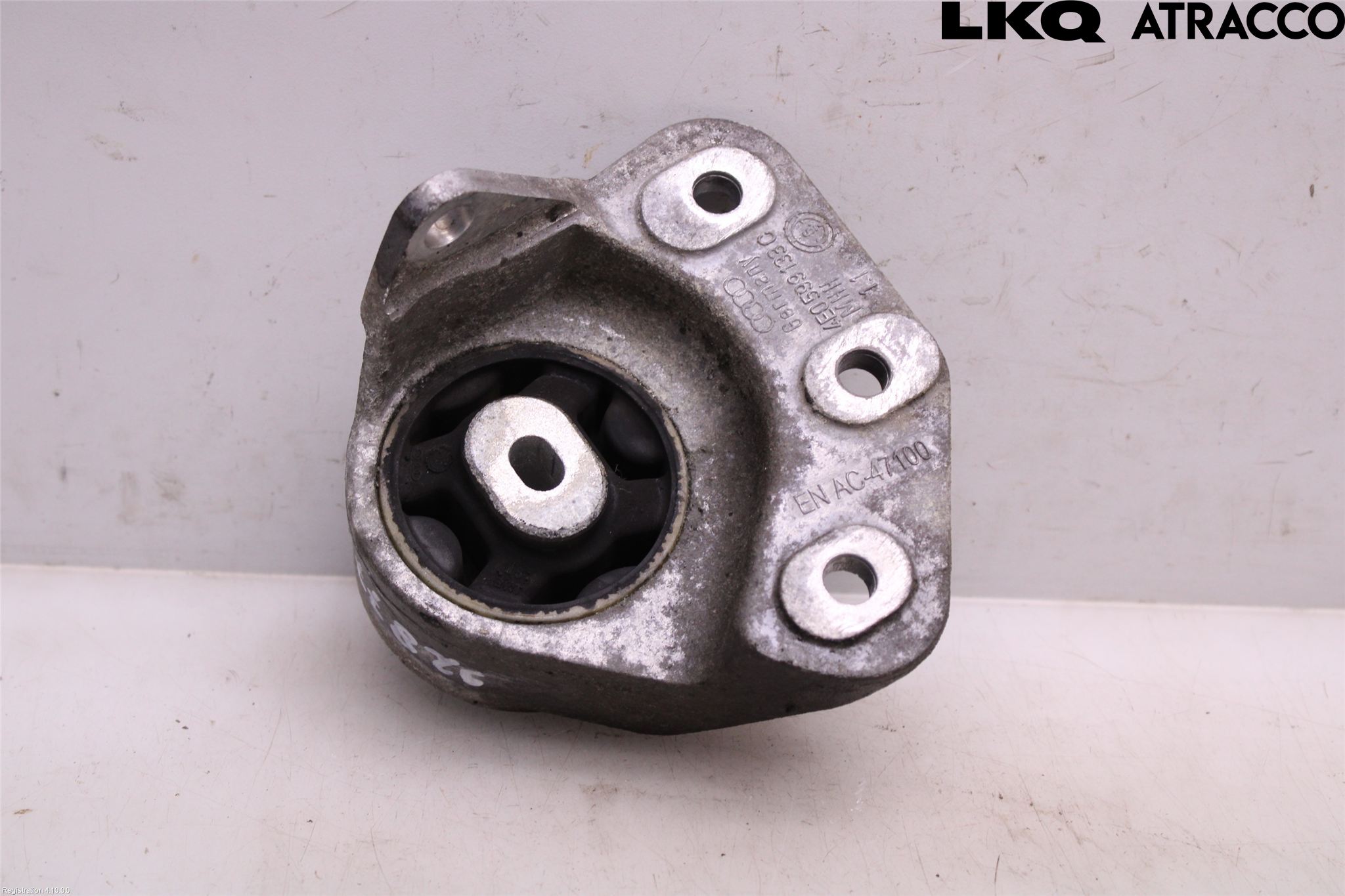 Audi A8/S8 4D 94-02 Bakaxel Fäste