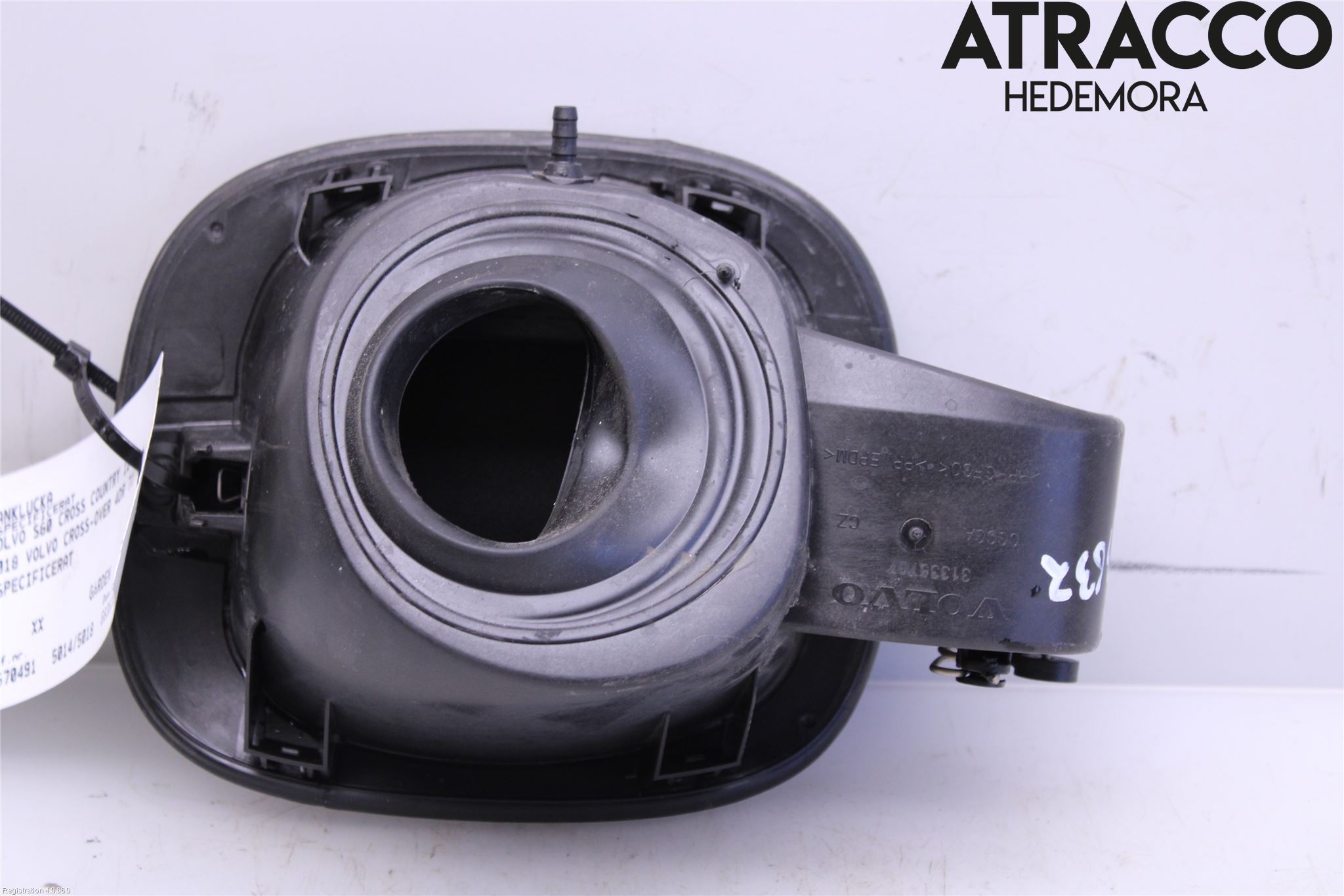 Volvo S60 CROSS COUNTRY 16-19 Tanklucka