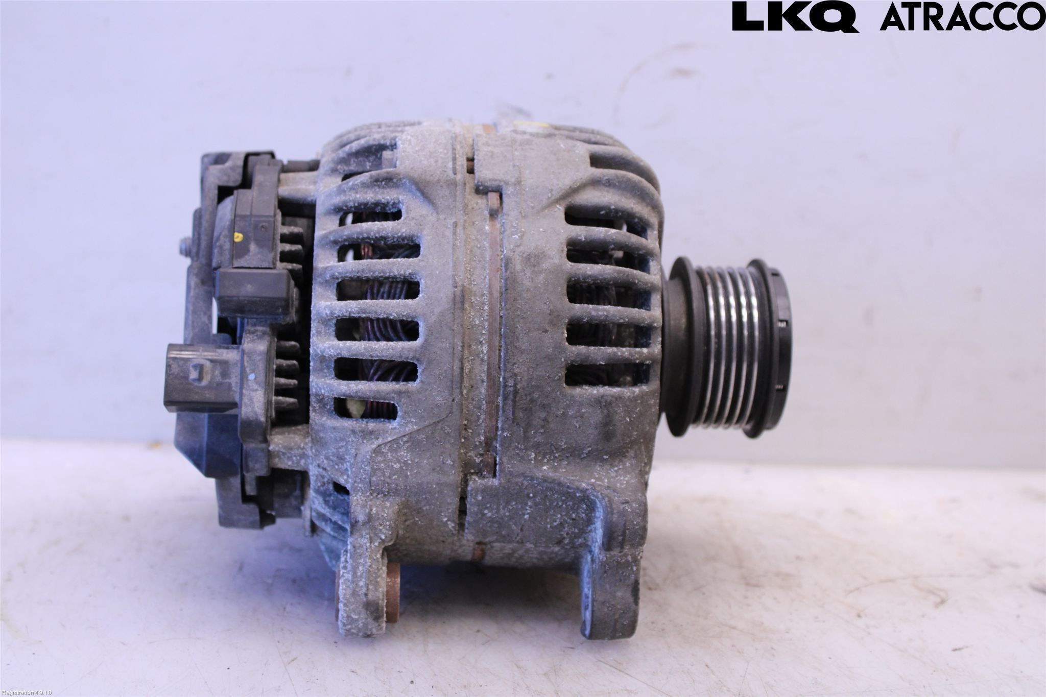 Volkswagen VW CADDY      04-10 Generator