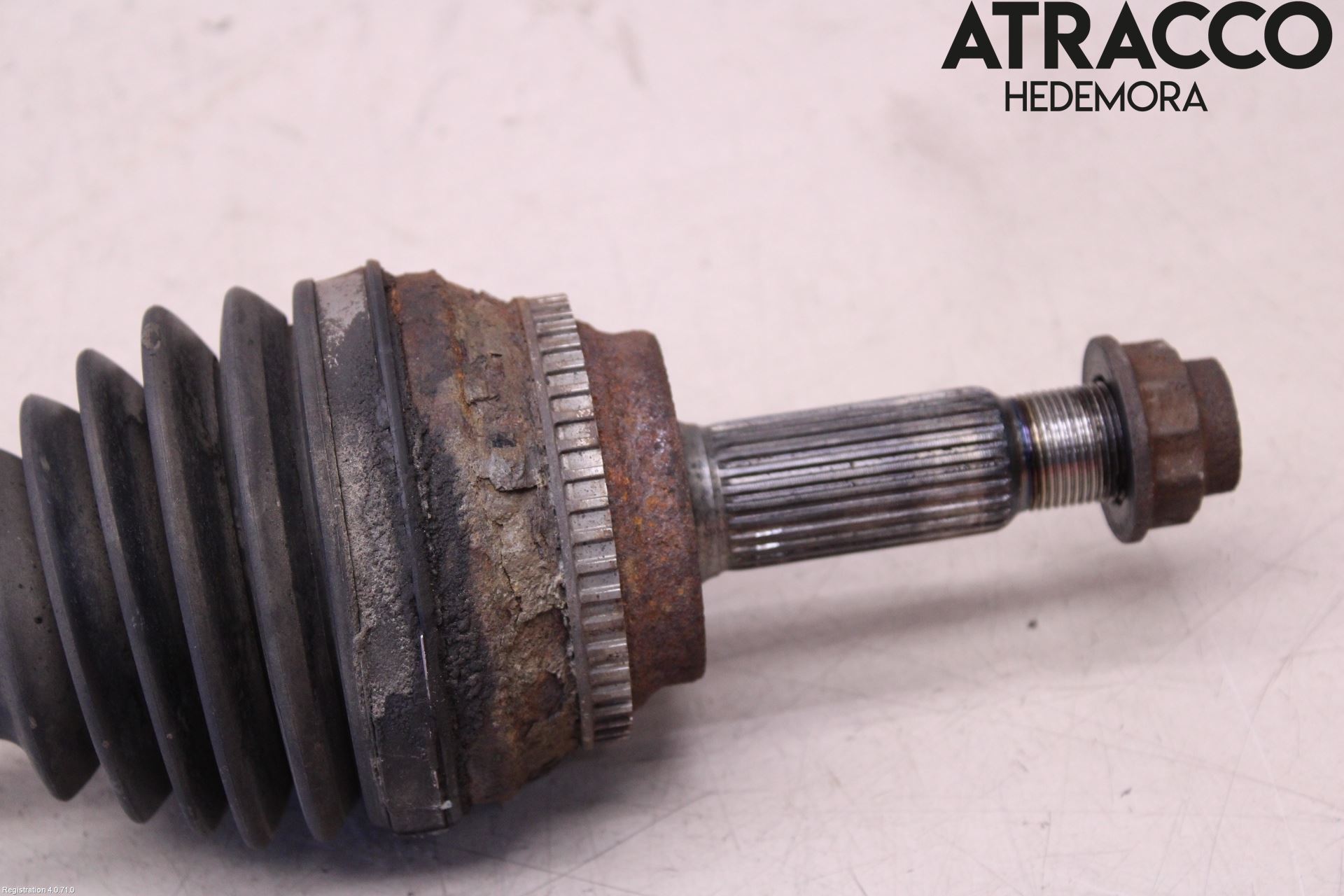 Toyota RAV 4 00-06 Drivaxel Fram Höger