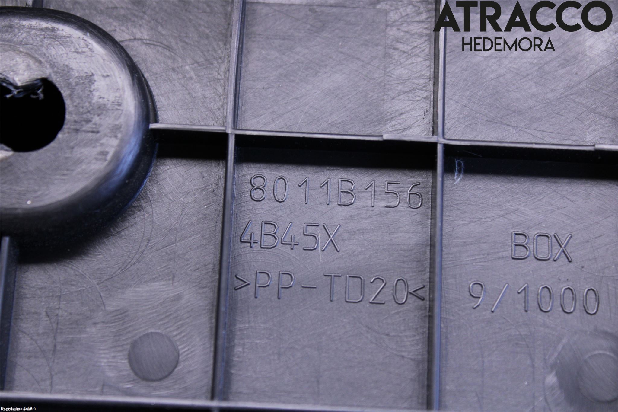 Mitsubishi OUTLANDER 13-21 Inredning Armstöd