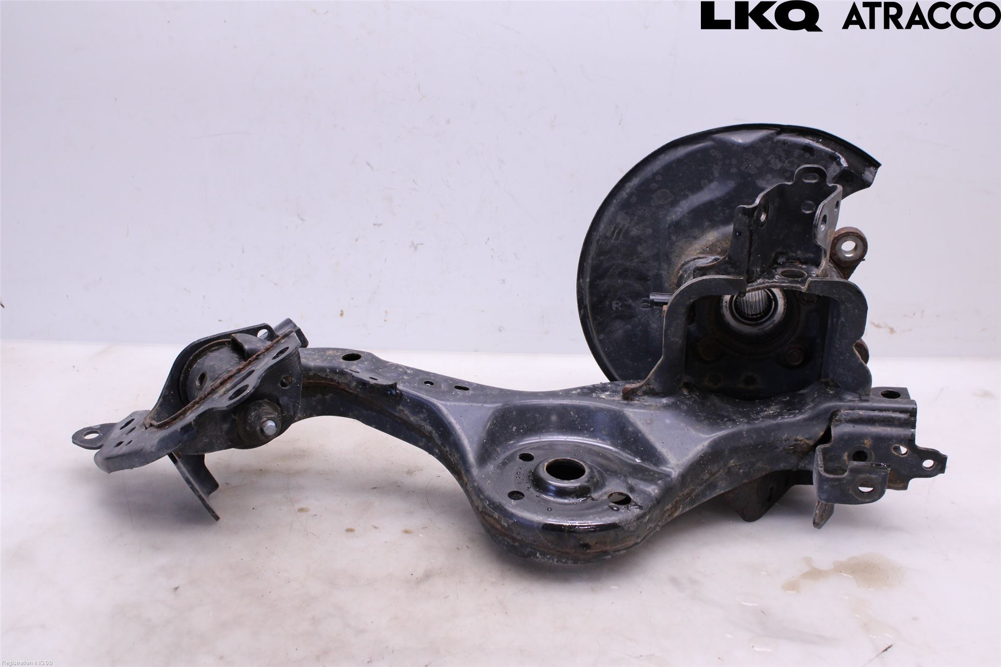 Toyota YARIS CROSS XP21 21- Hjullagerhus-Spindel Hö B