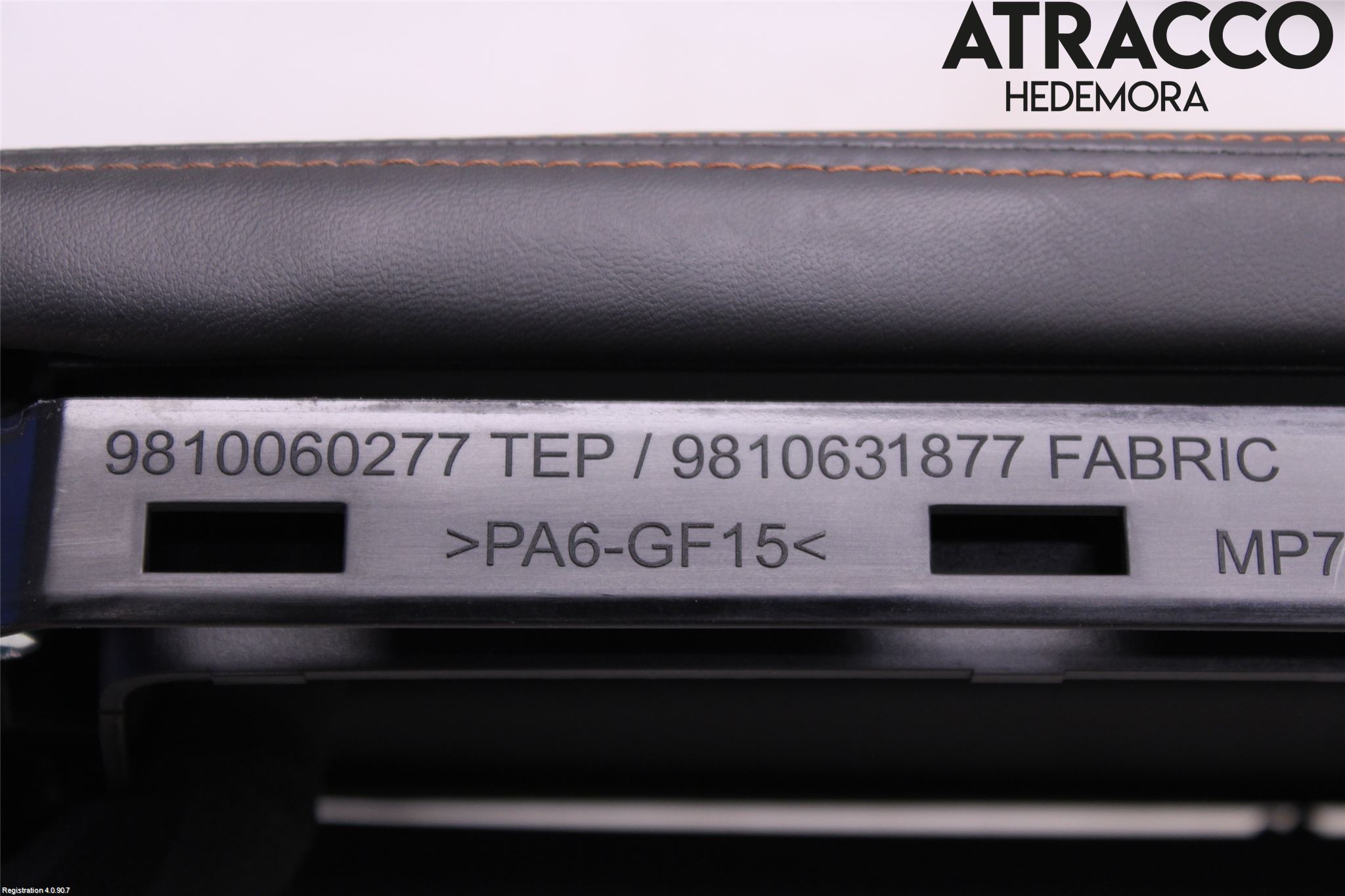Peugeot 3008 17-24 Inredning Armstöd