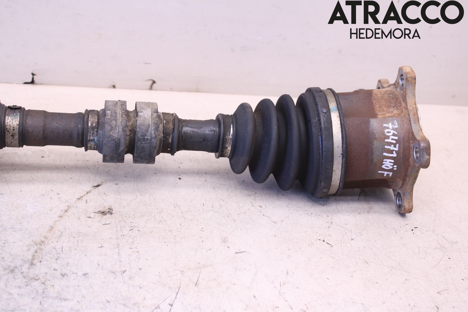Nissan X-TRAIL     01-07 Drivaxel Fram Höger