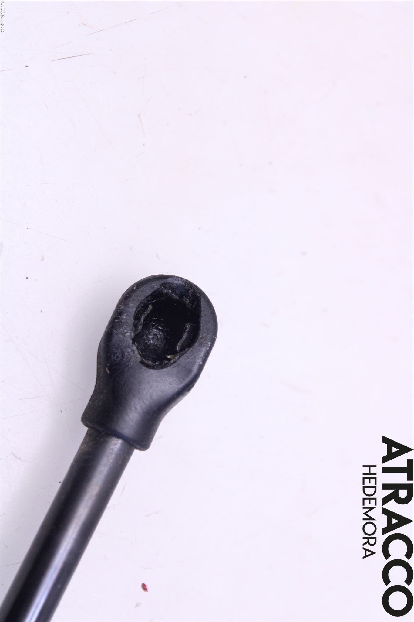 Toyota YARIS XP21 20- Gasfjäder Baklucka