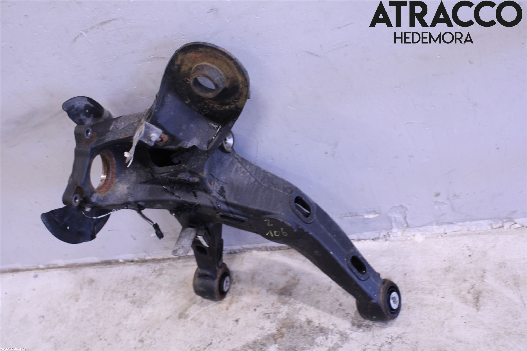 Ford E-TRANSIT SKÅP/BUSS 22- Bärarm Bak Höger