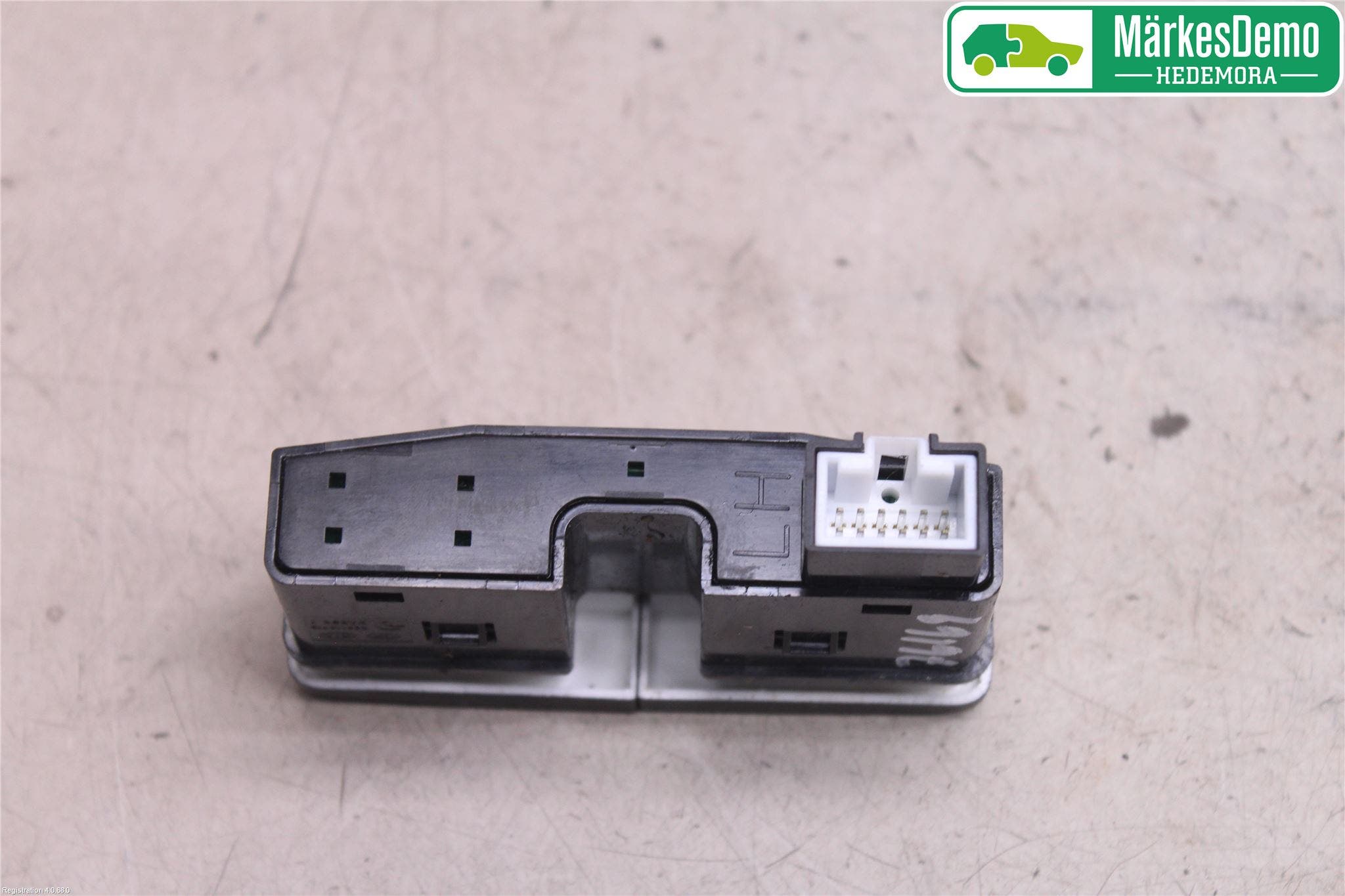 Kia RIO 12-16 Strömställare Stolvärme