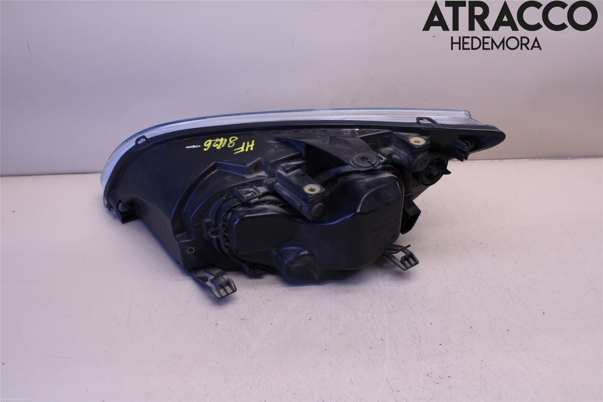 Ford FOCUS     04-07 Strålkastare Höger