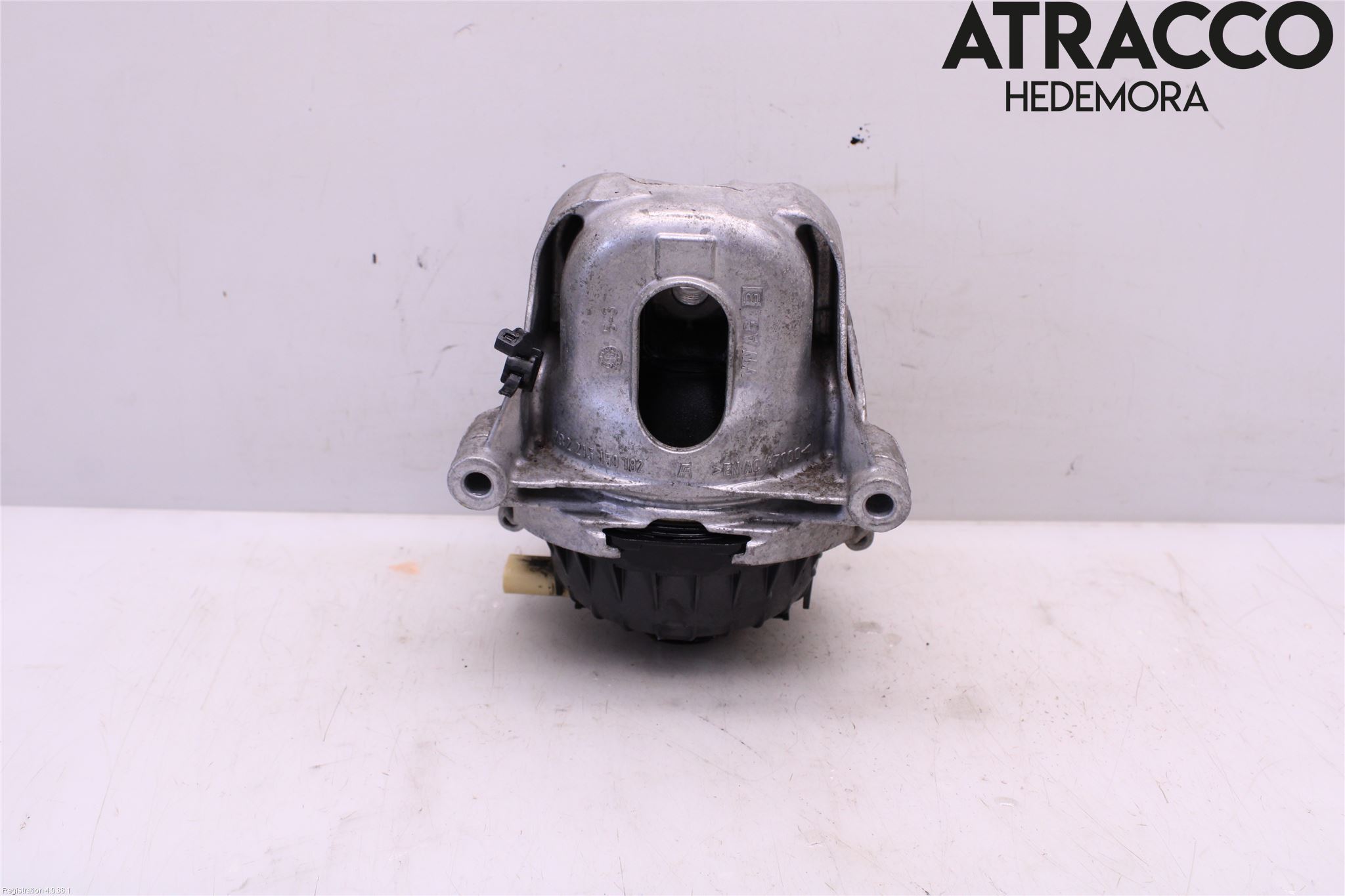 Audi A6 F2/C8 19- Motorfäste