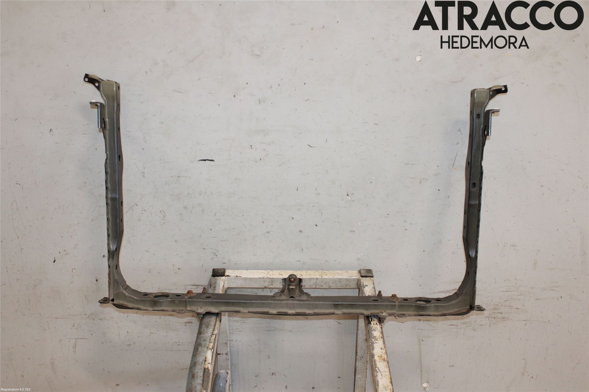 Toyota RAV4 13-18 Frontplåt Undre