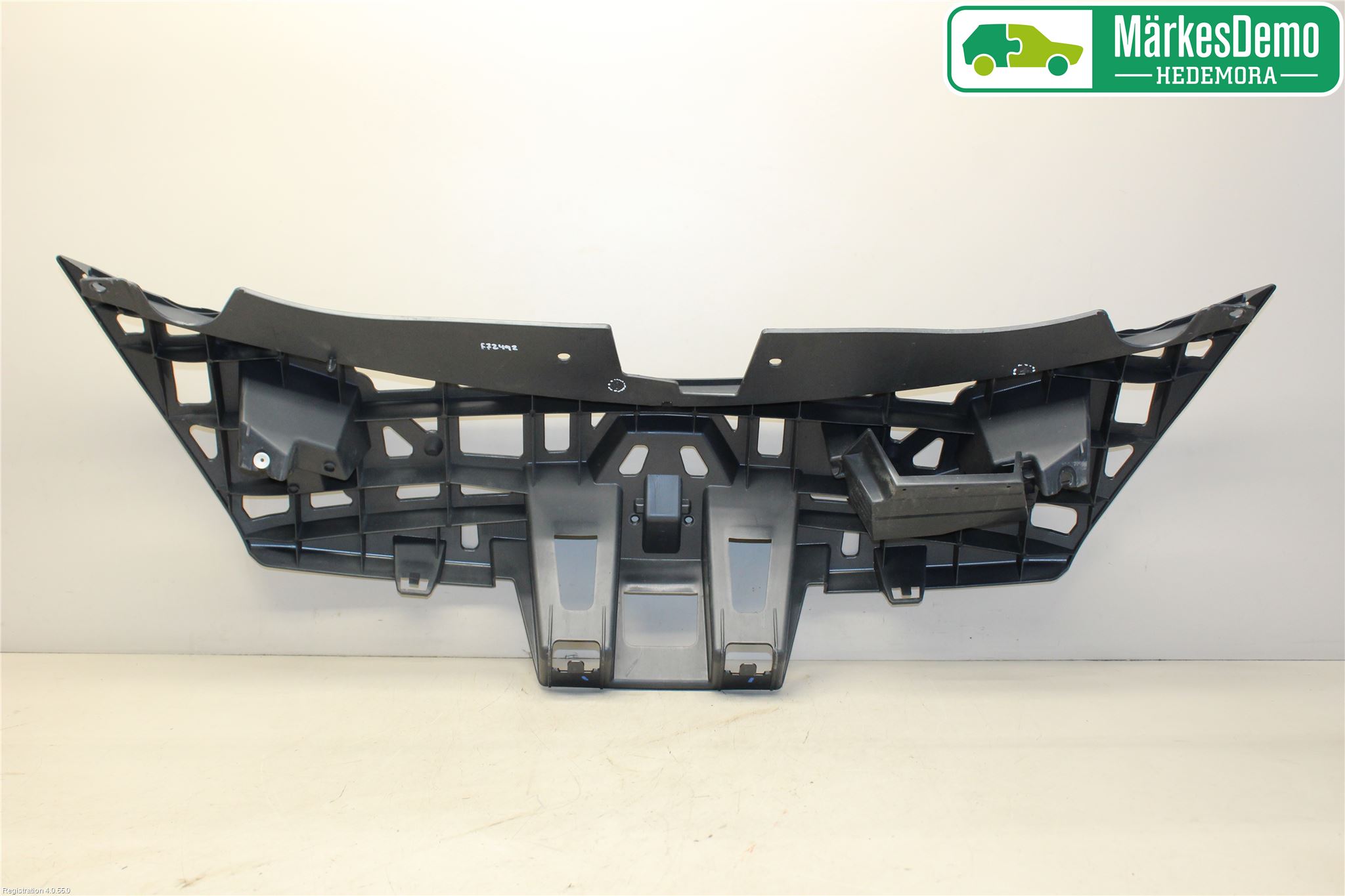 Renault CLIO III  09-12 Front Huvlåsplåt-Balk