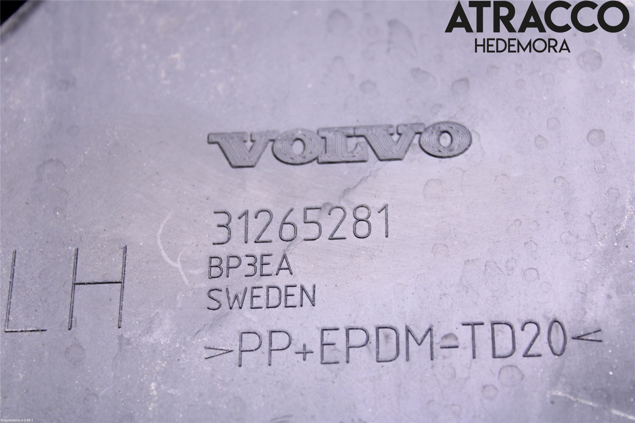 Volvo V60 14-18 Stötfångarfäste Bak Vä