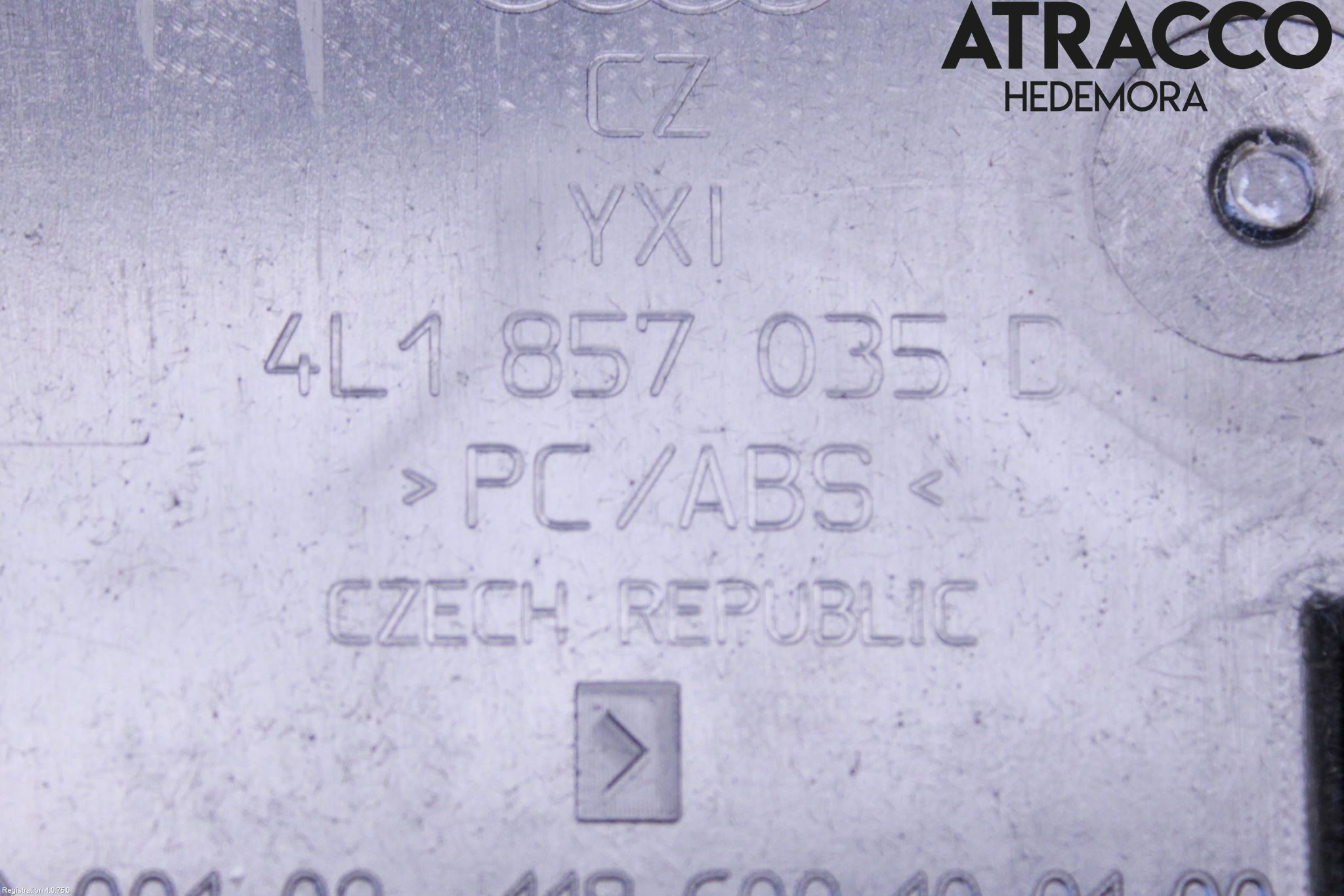 Audi Q7/SQ7 Handskfack