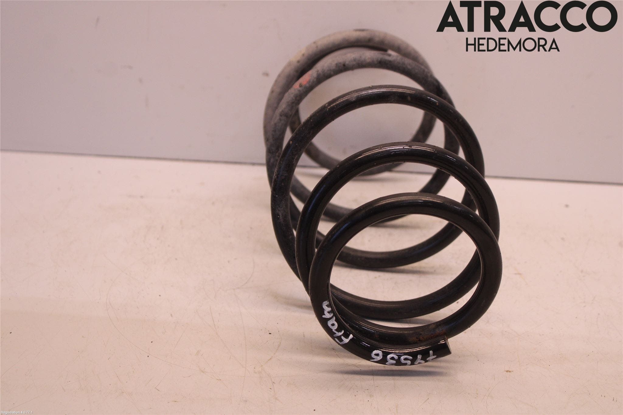 Toyota YARIS XP130 15-20 Fjäder Fram