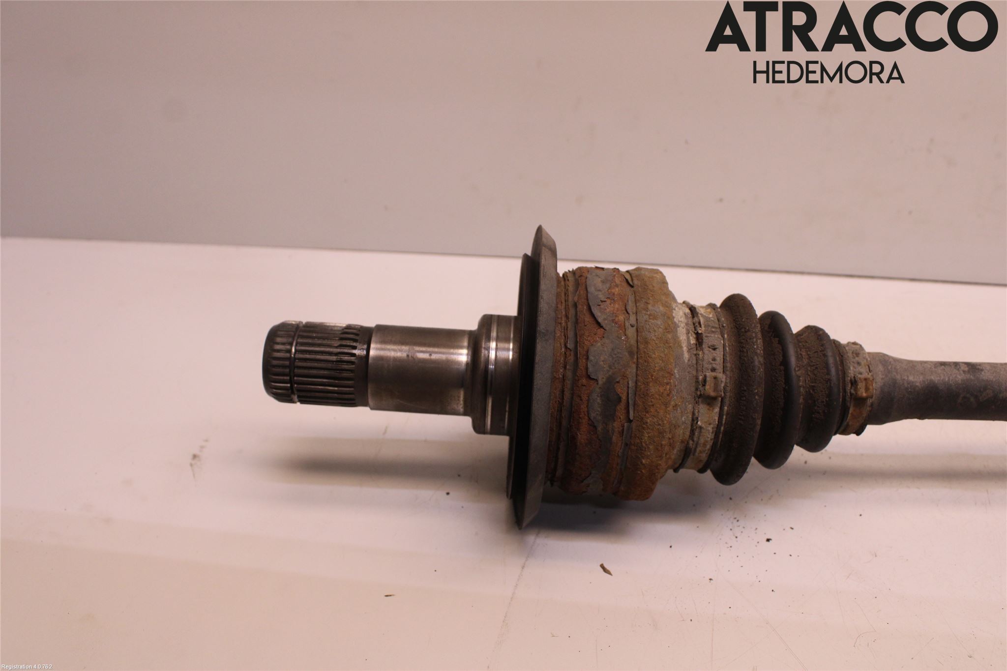 BMW 1 F20/F21 11-19 Drivaxel Bak Vänster