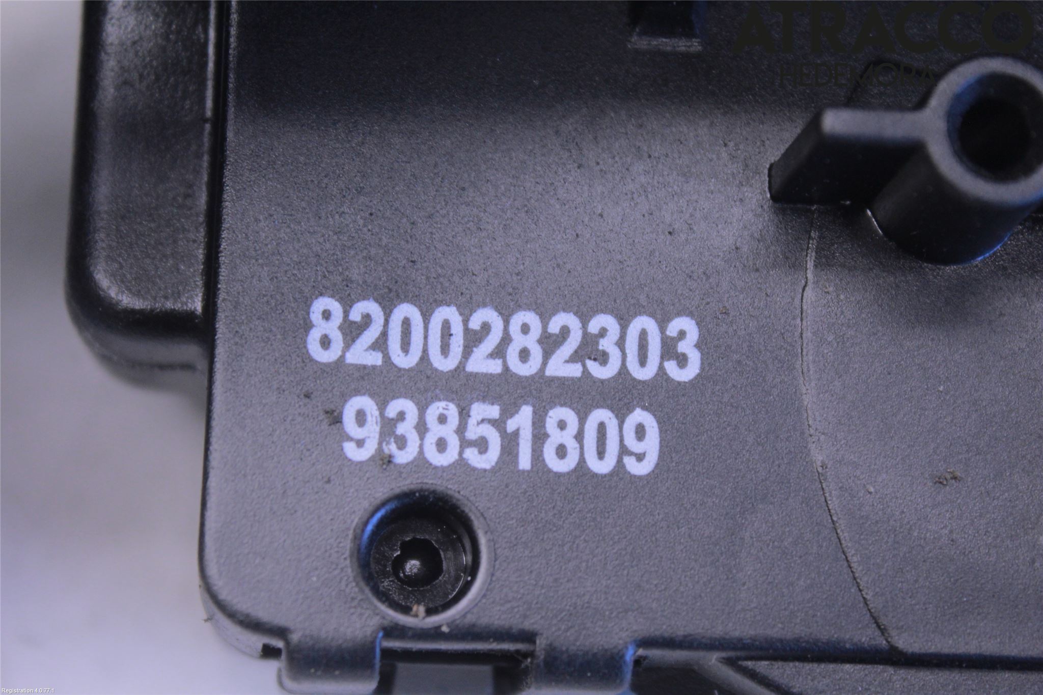 Opel VIVARO 01-14 Låskista-Dörrlås