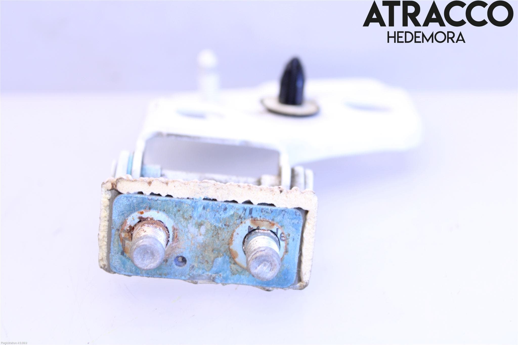 Toyota AYGO 15-21 Bakluckegångjärn Hö