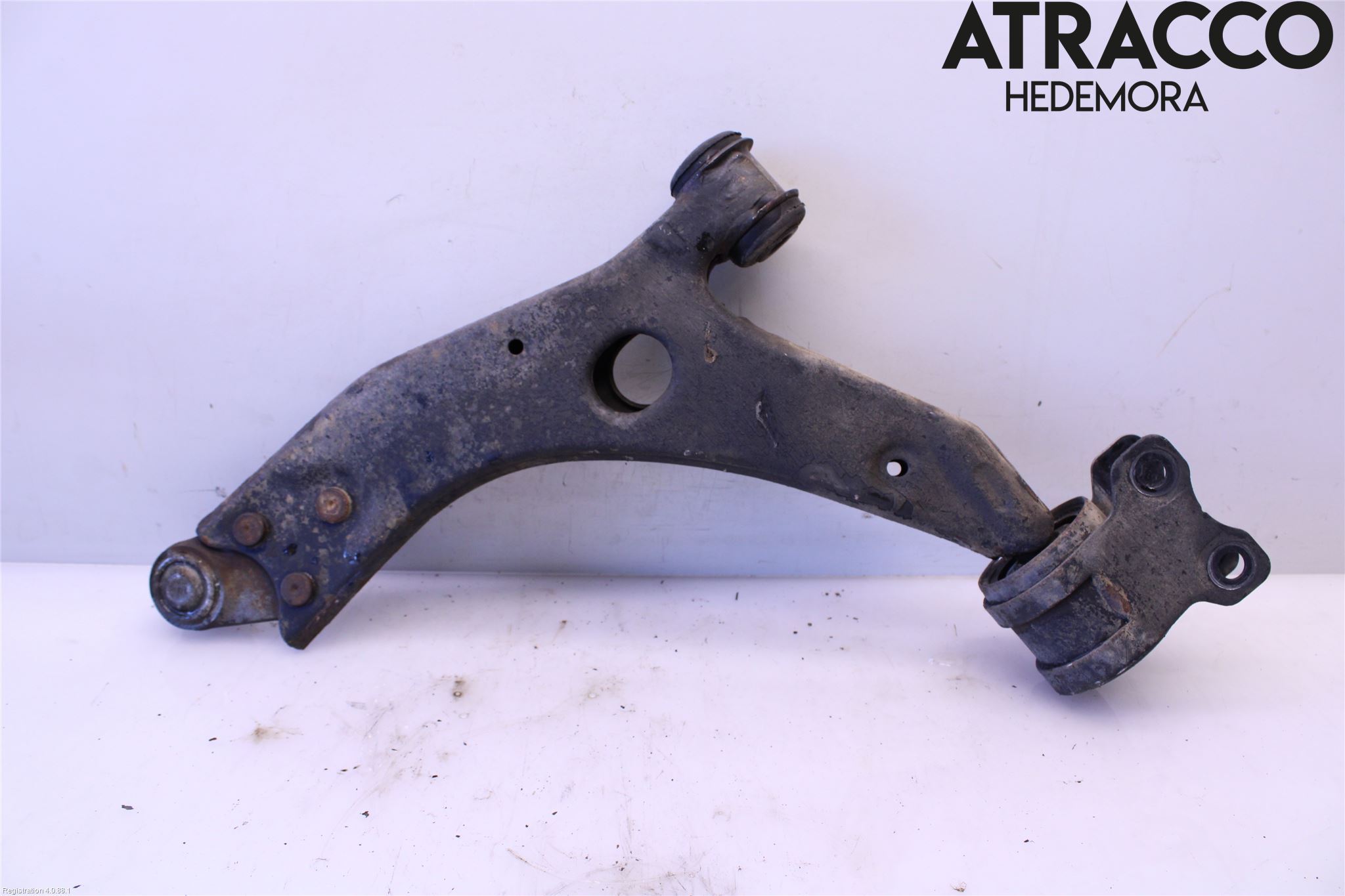 Ford KUGA 08-12 Bärarm Fram Undre Hö