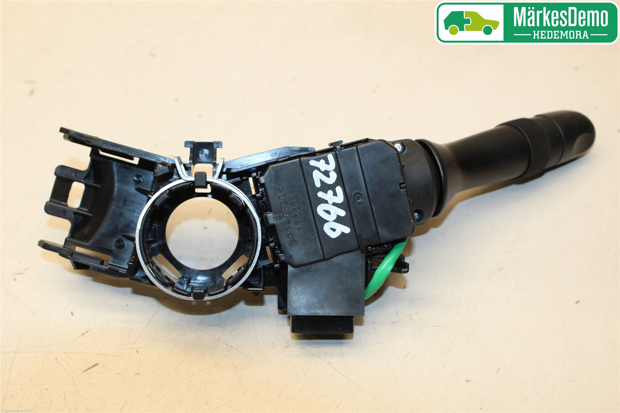 Toyota AVENSIS 16-18 Spak Blinkers-Ljusomk