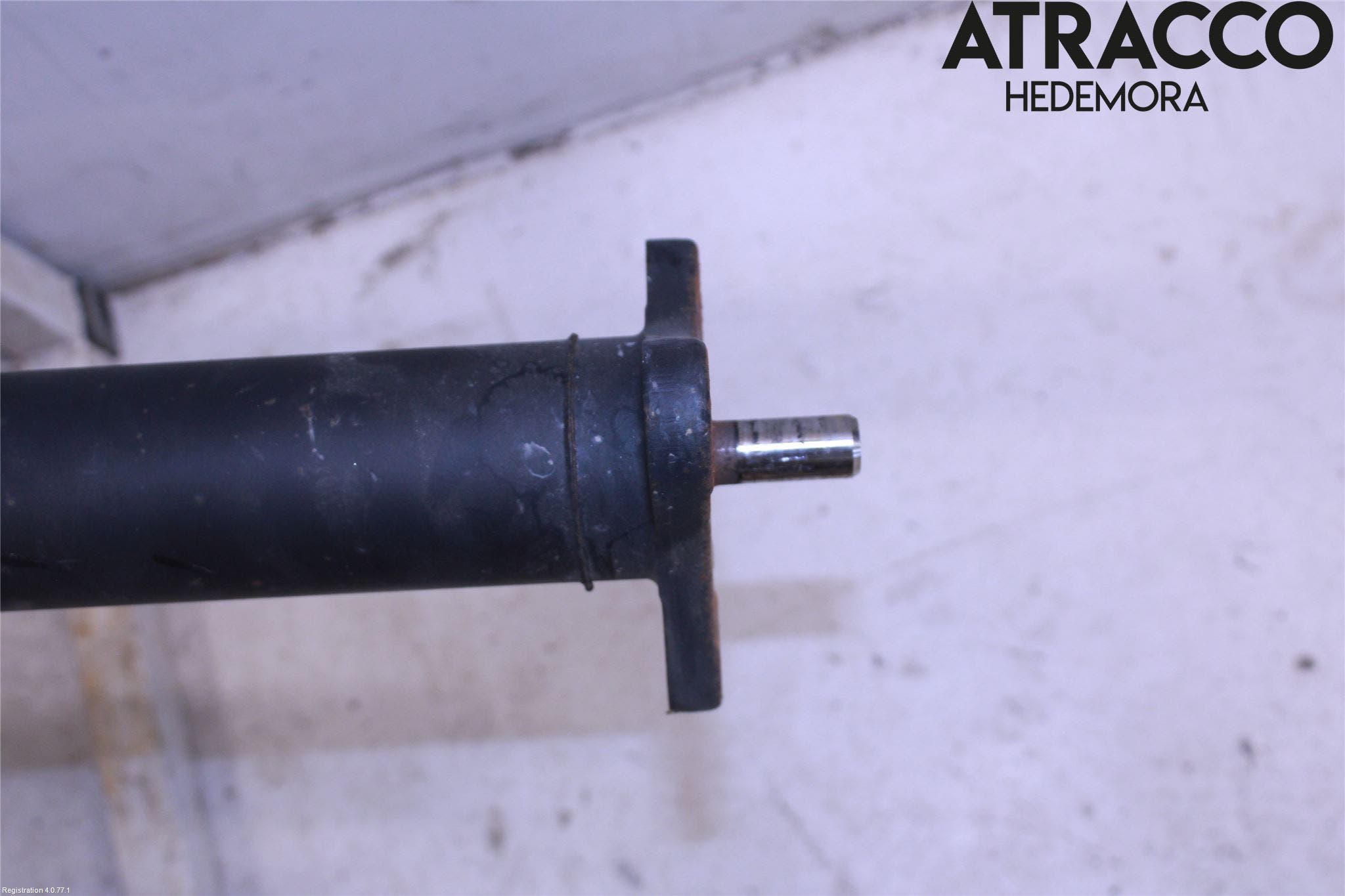 BMW 5 F10/F11/F18 09-17 Mellanaxel Mitt