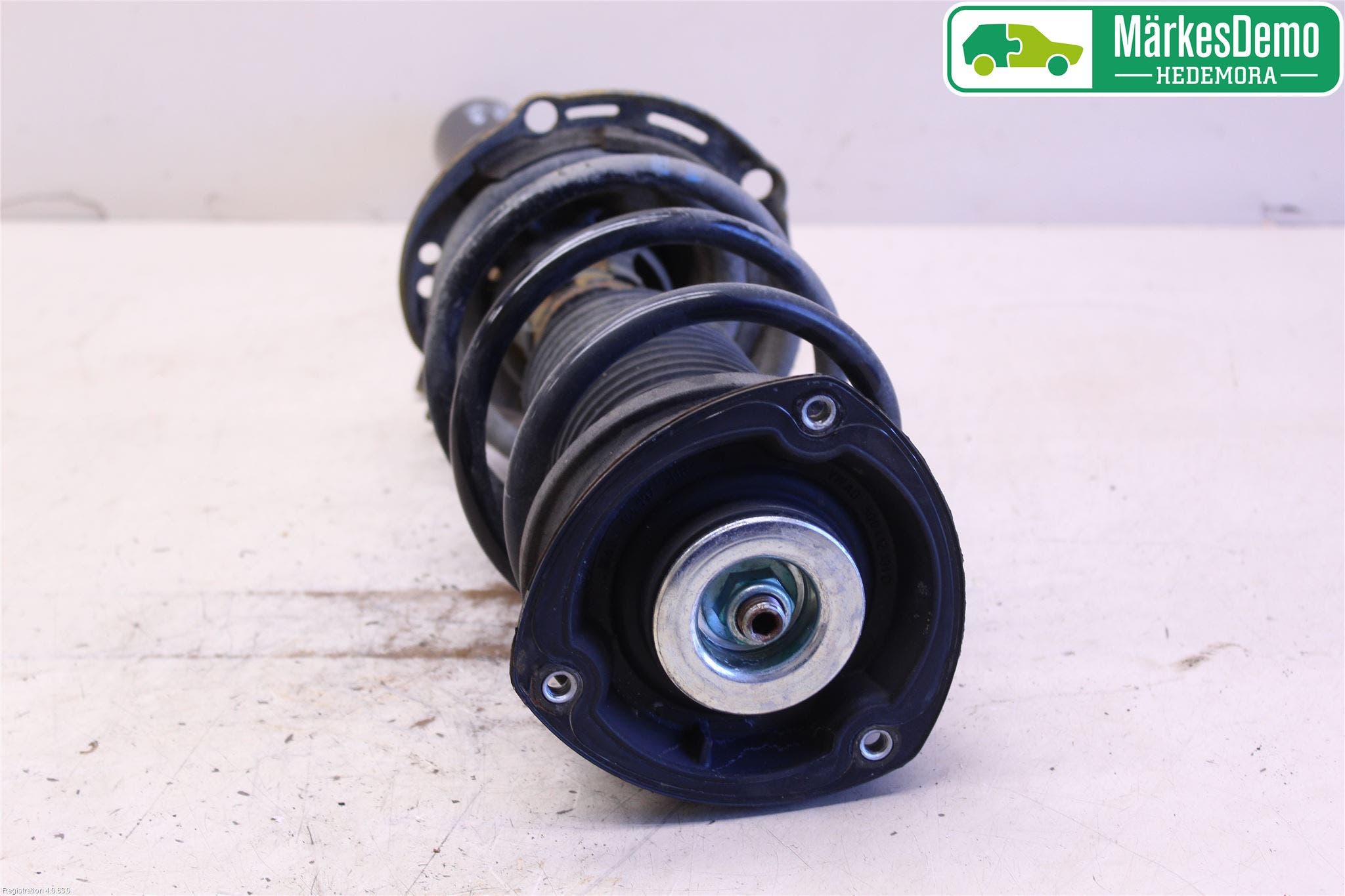 Volkswagen VW GOLF / E-GOLF VII 13-20 Fjäderben Fram Vänster