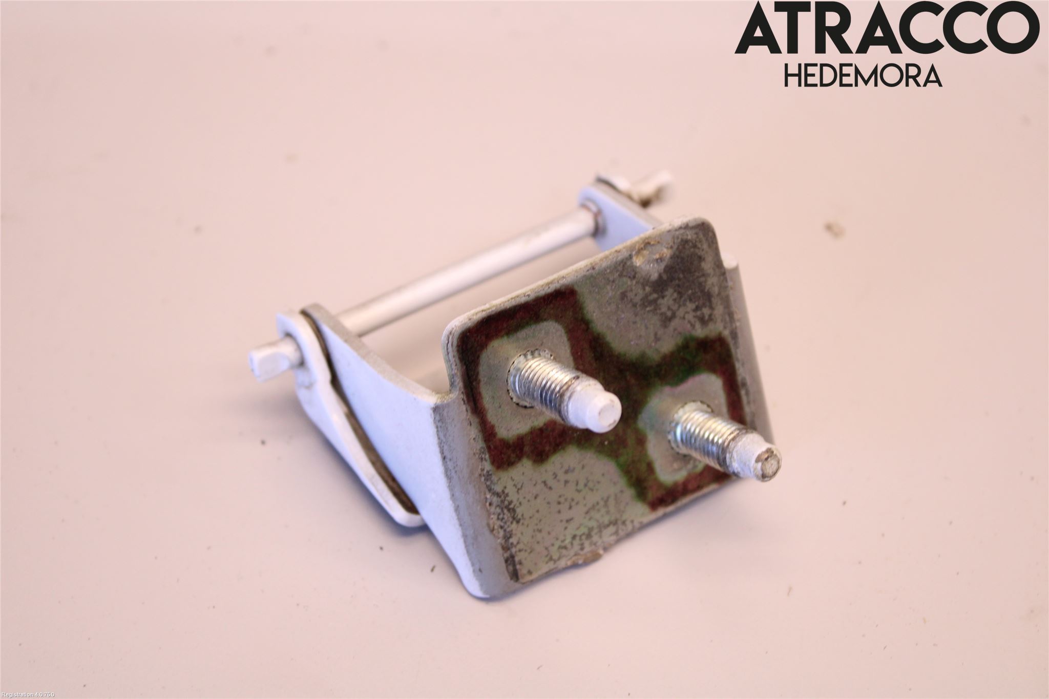 Ford FOCUS 11-14 Bakluckegångjärn Vä