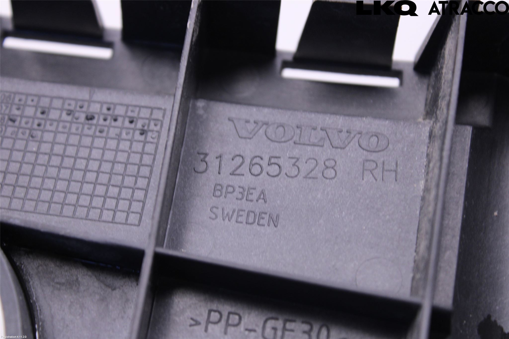 Volvo V70 08-13 Stötfångarfäste Bak Hö