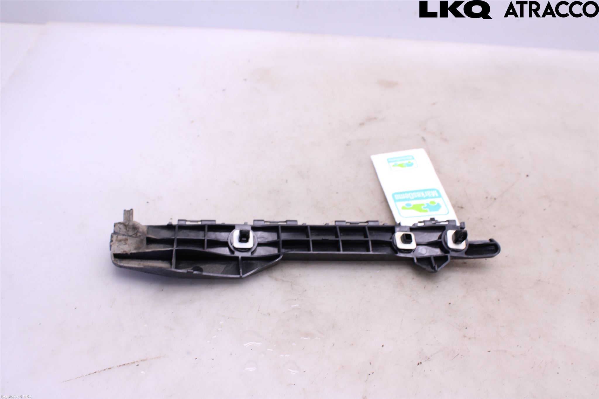 Toyota AURIS 13-19 Stötfångarfäste Bak Hö