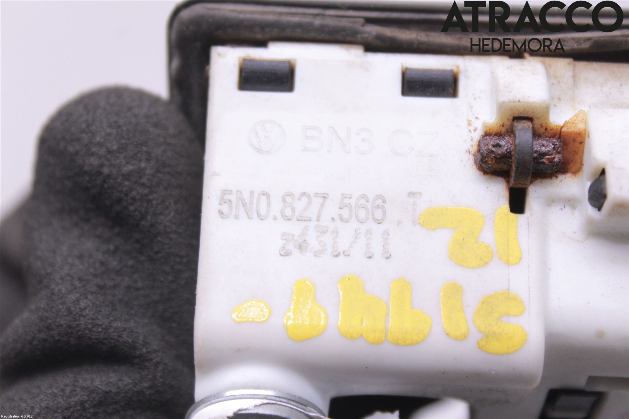 Audi A4 ALLROAD 09-16 Bakluckehandtag