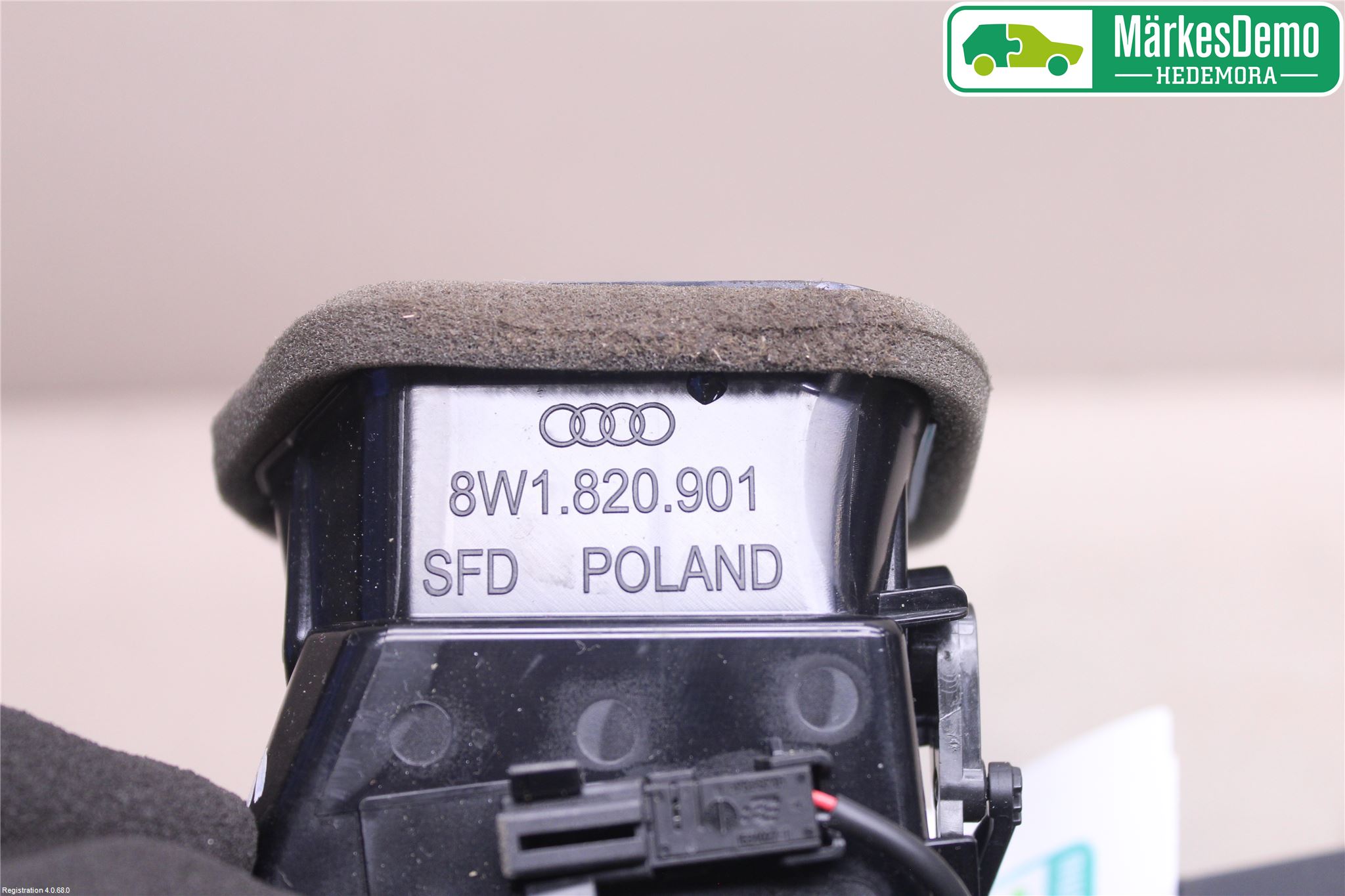 Audi A4/S4 B9 16-19 Defrosterkanal-Munstycke