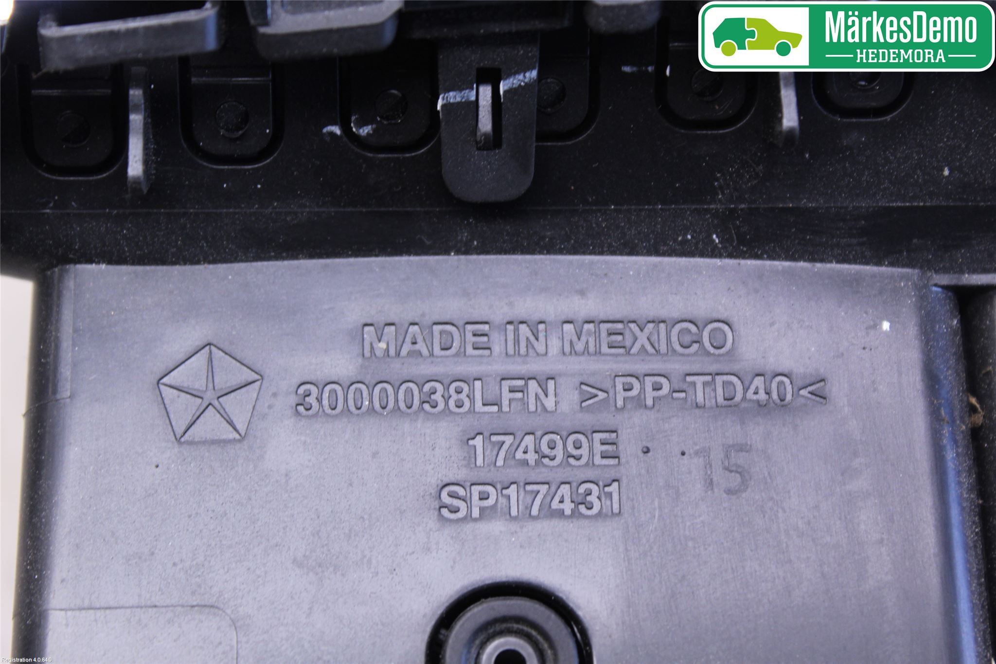 Fiat FREEMONT Defrosterkanal-Munstycke