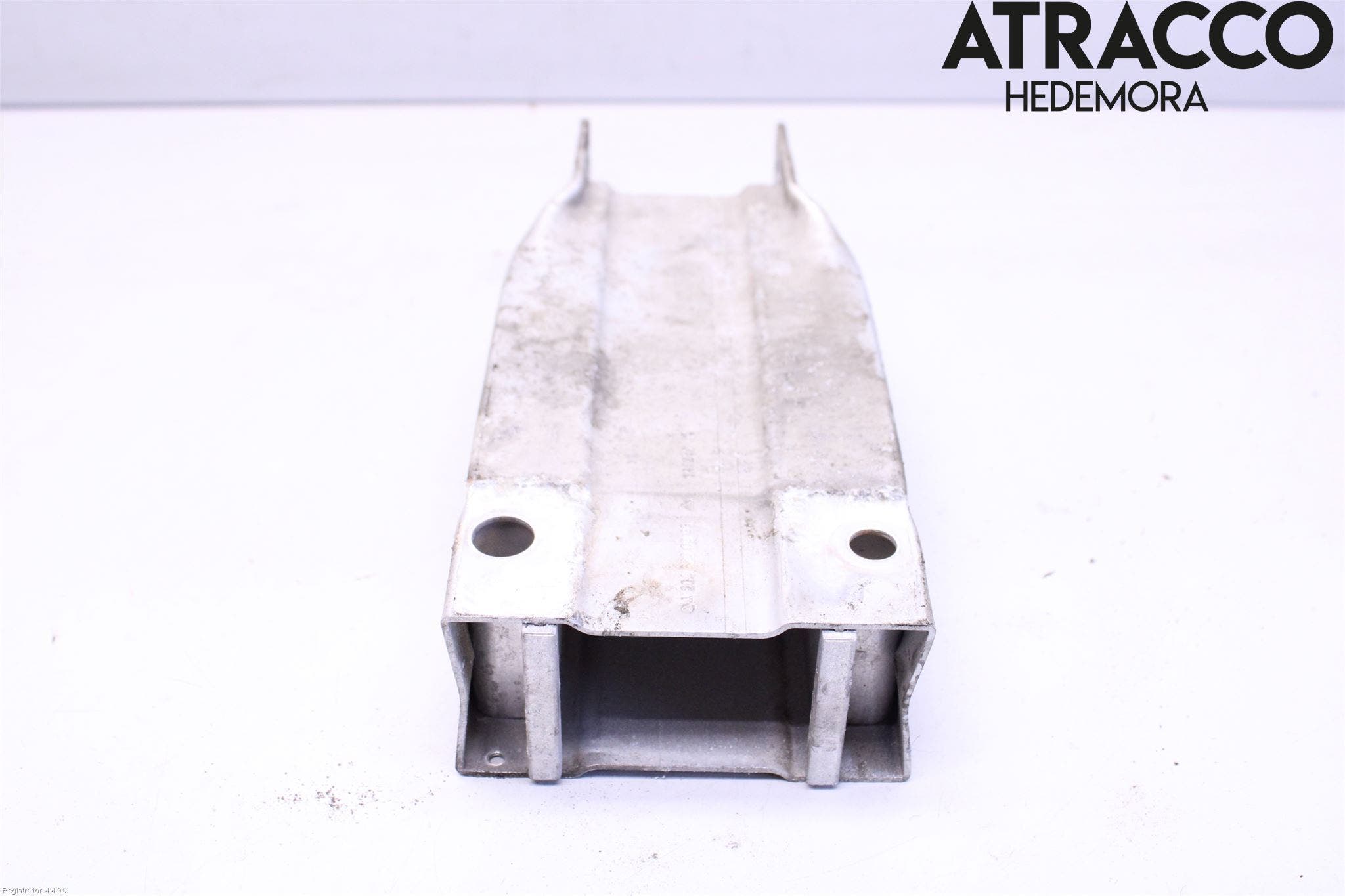 Mercedes-Benz MB C-KLASS (W204) 07-15 Stötfångarbärjärn Fram